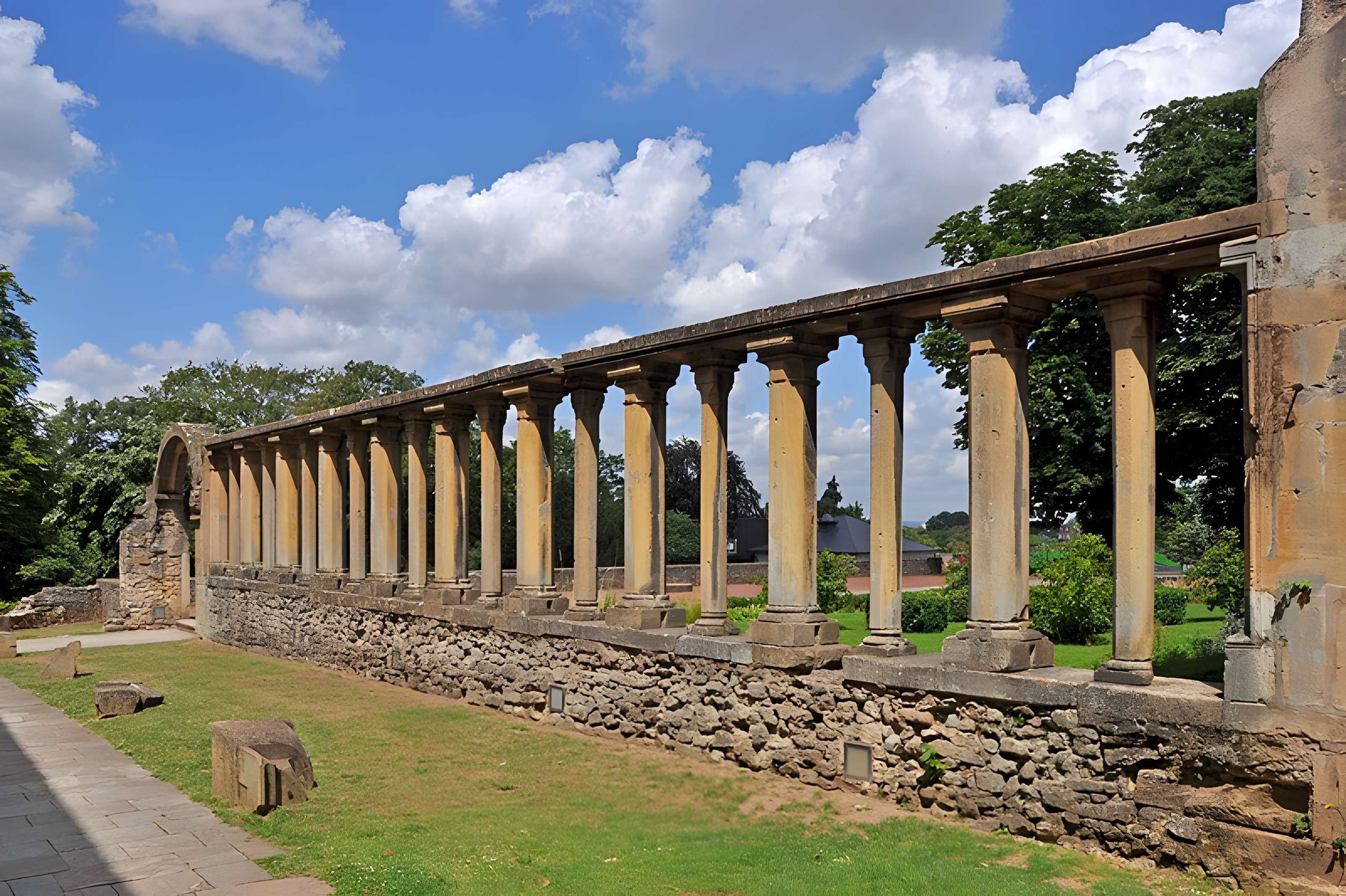 Église Saint-Pierre-aux-Nonnains de Metz
