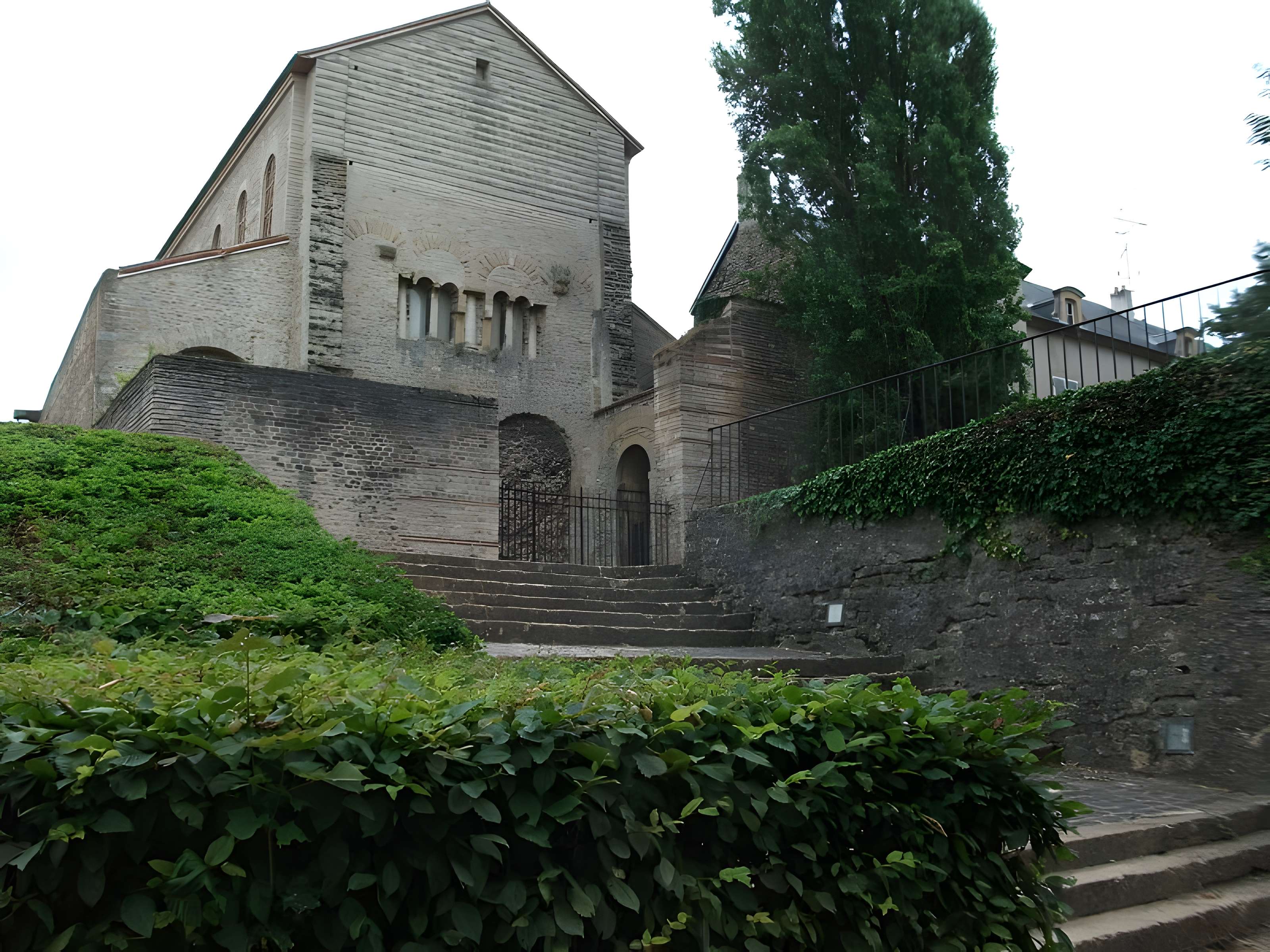 Église Saint-Pierre-aux-Nonnains de Metz