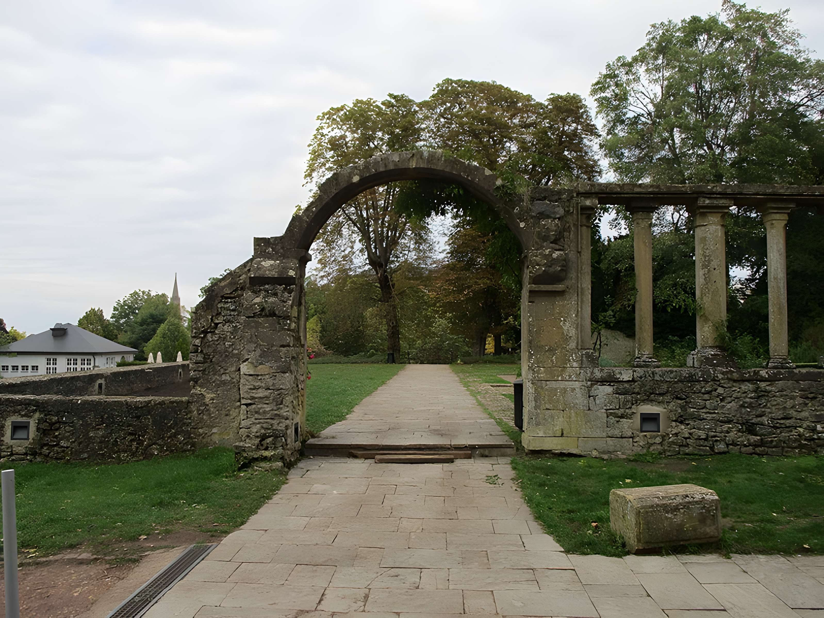 Église Saint-Pierre-aux-Nonnains de Metz
