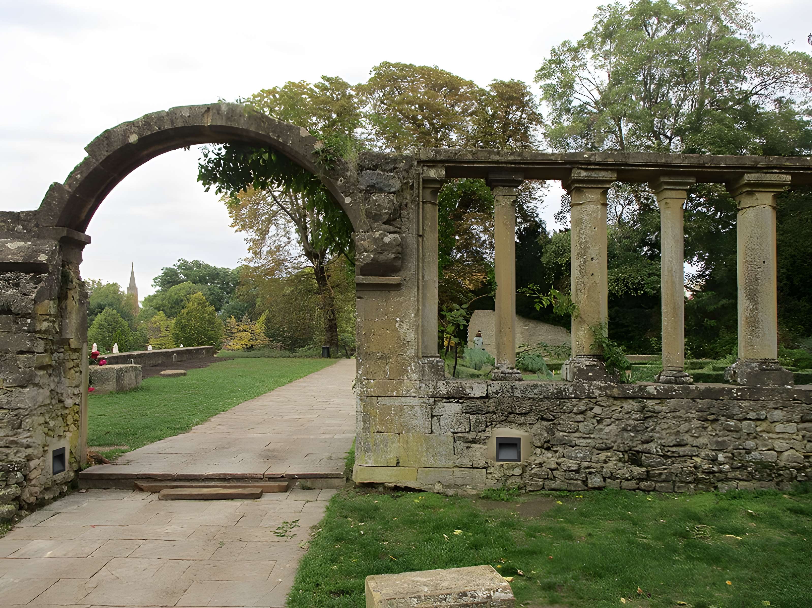 Église Saint-Pierre-aux-Nonnains de Metz
