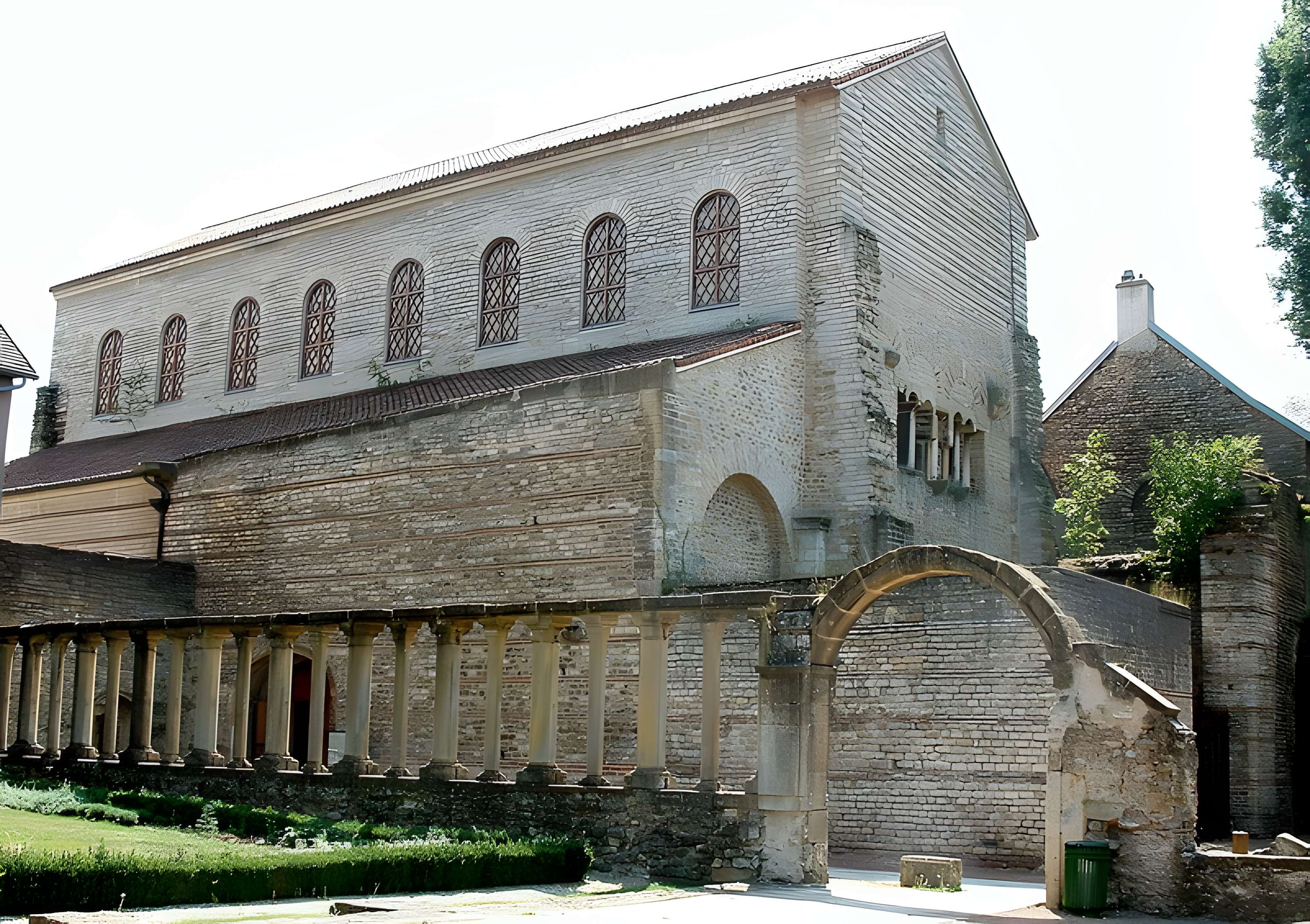 Église Saint-Pierre-aux-Nonnains de Metz
