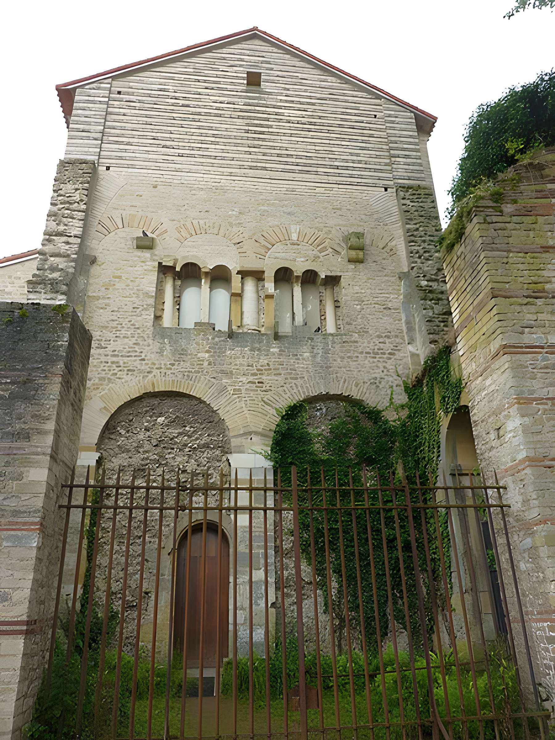 Église Saint-Pierre-aux-Nonnains de Metz