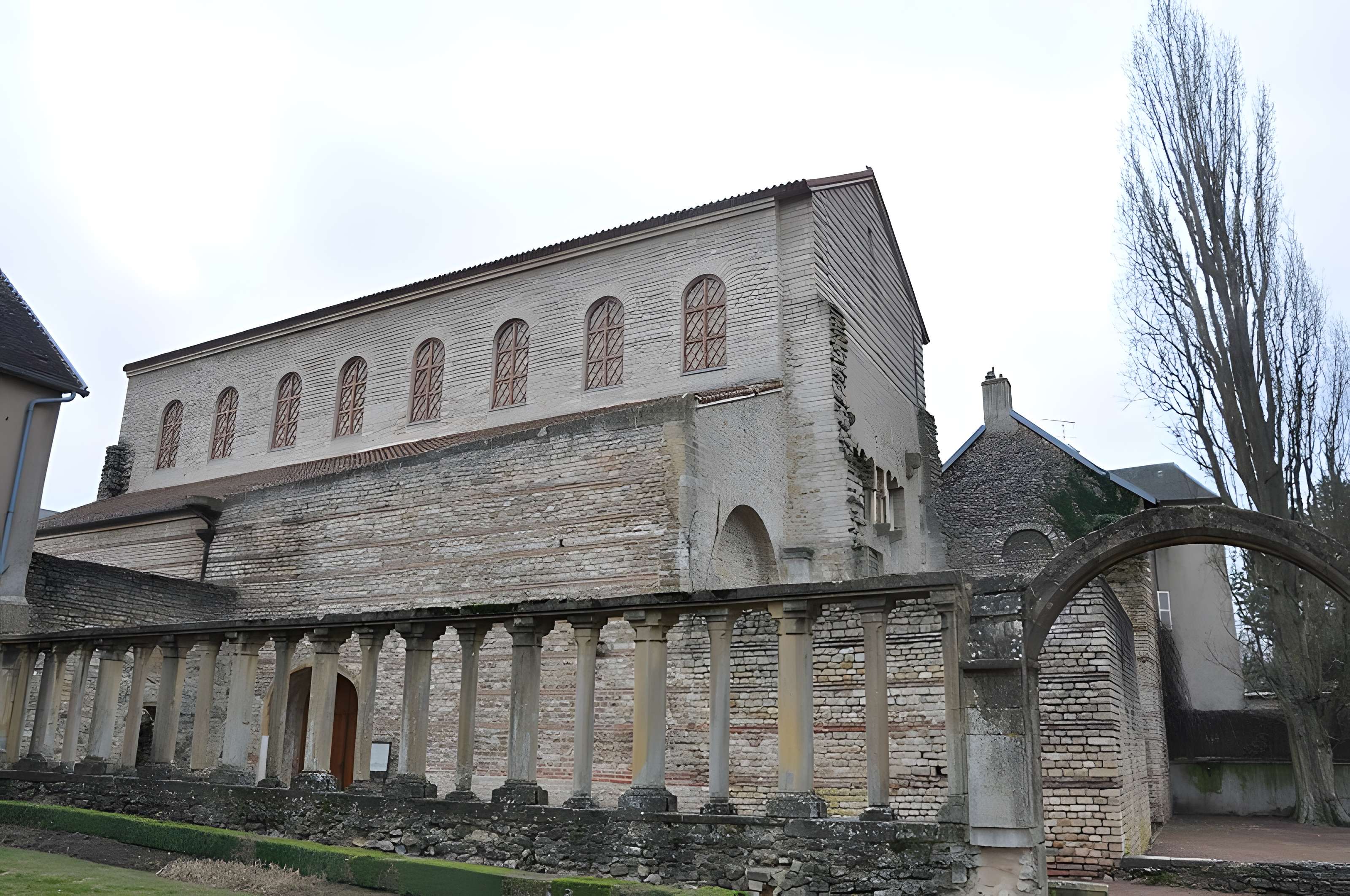 Église Saint-Pierre-aux-Nonnains de Metz