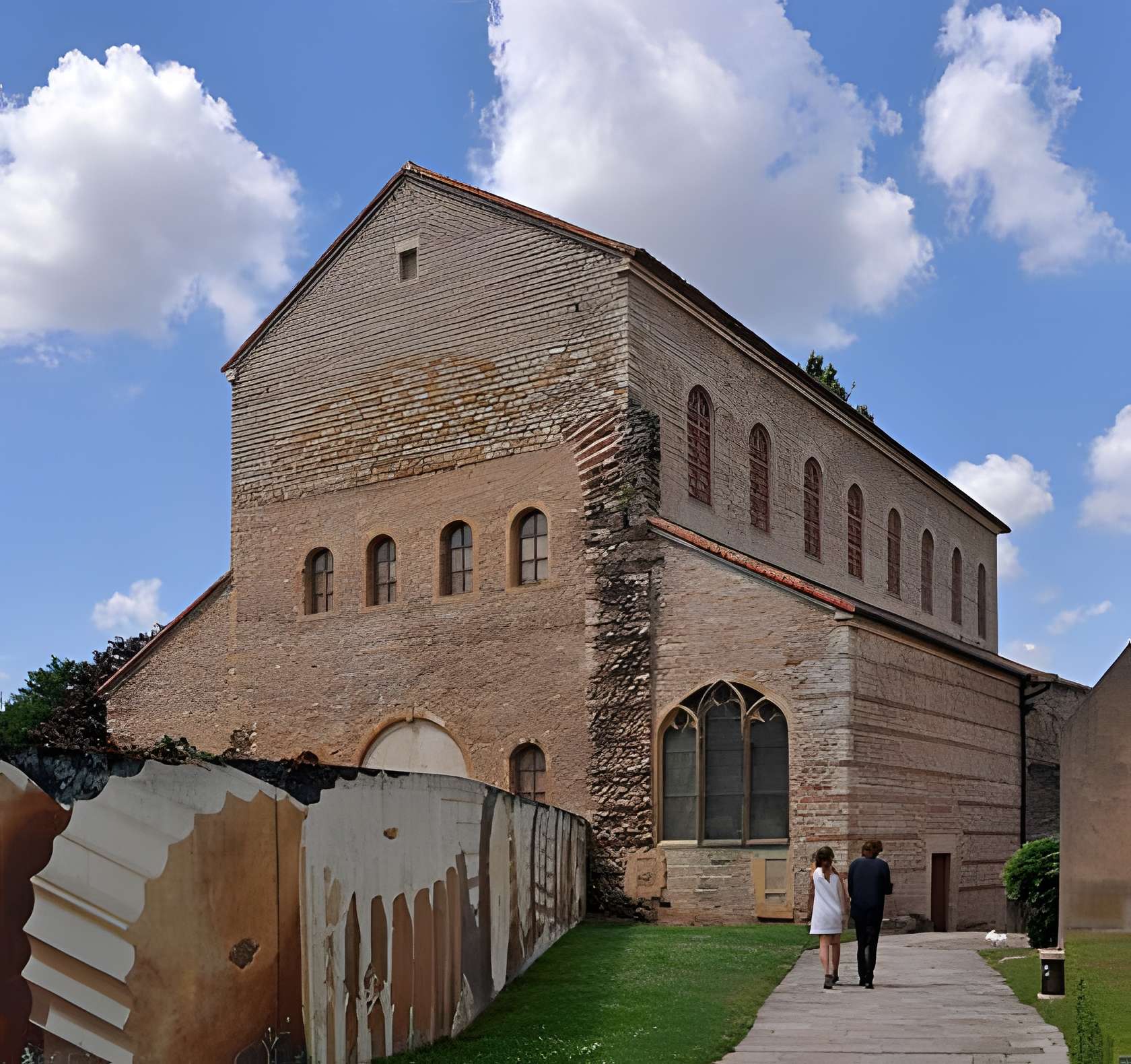 Église Saint-Pierre-aux-Nonnains de Metz 
