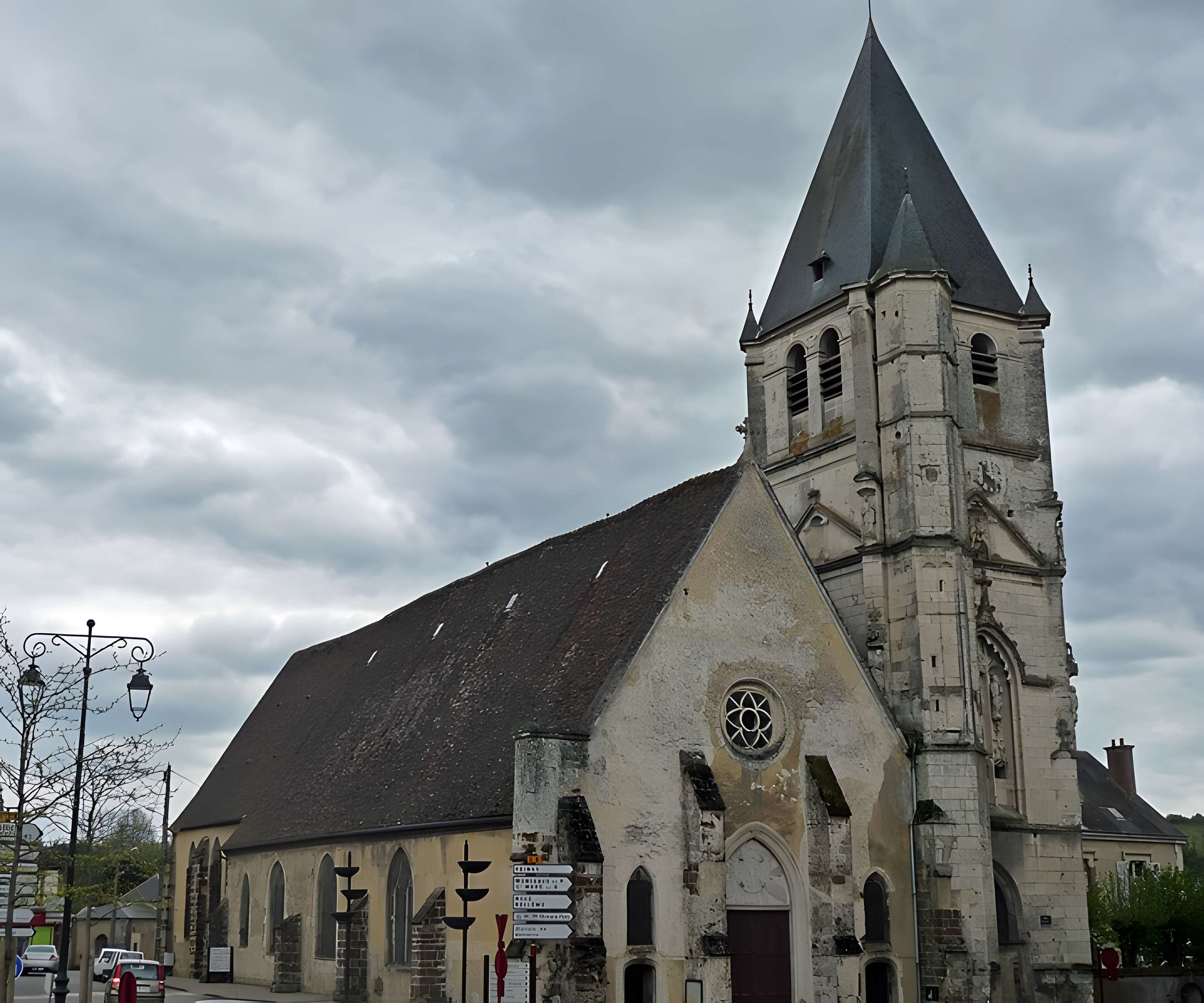 Église Saint-Martin de Longny-au-Perche