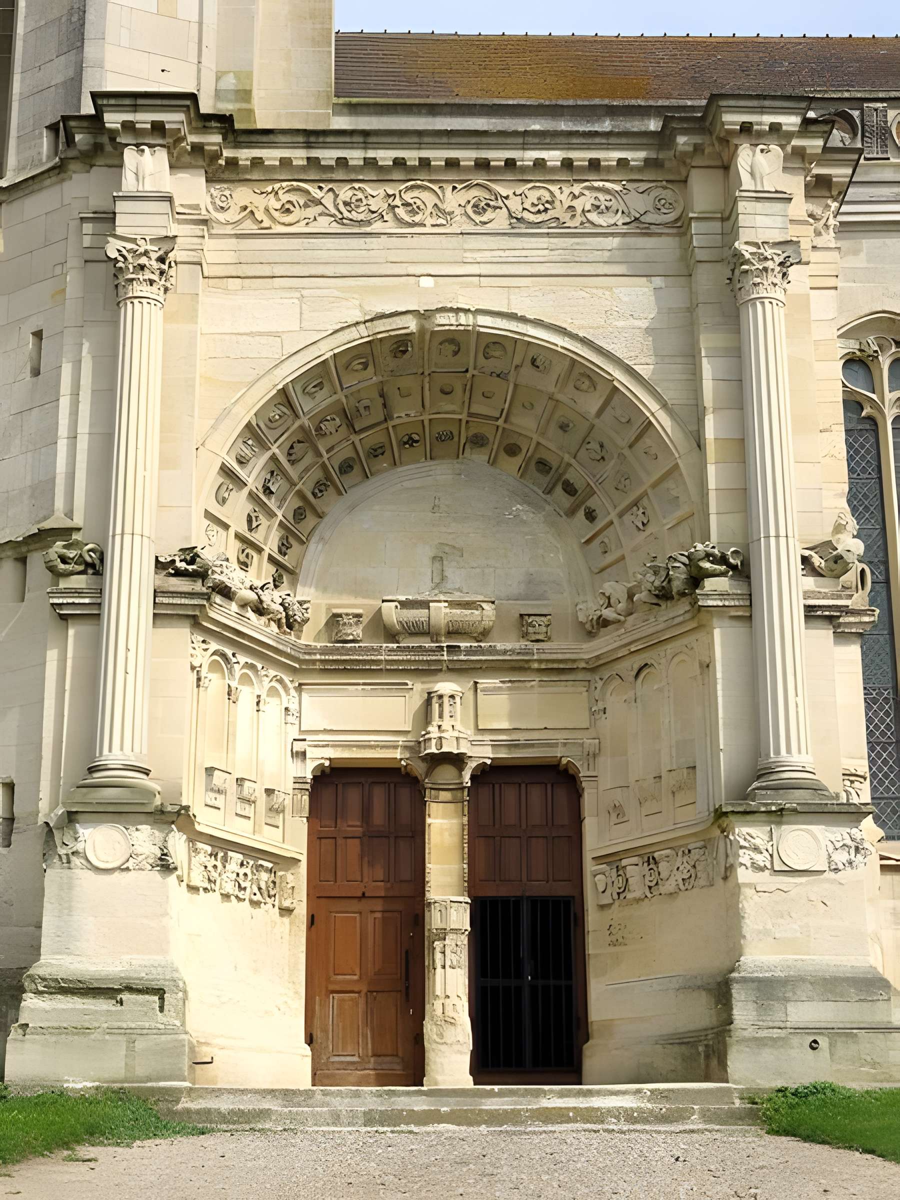 Église Saint-Martin de Montjavoult