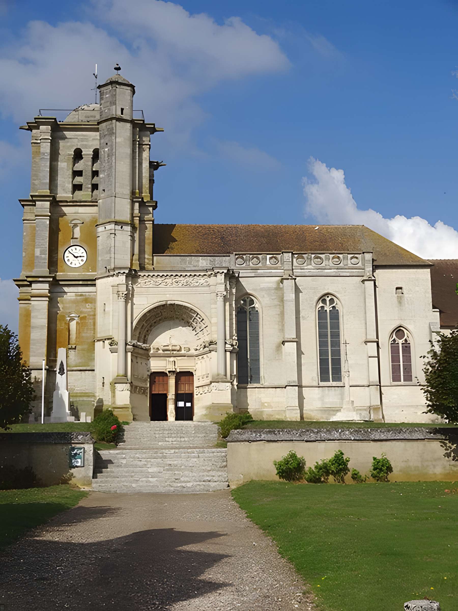Église Saint-Martin de Montjavoult