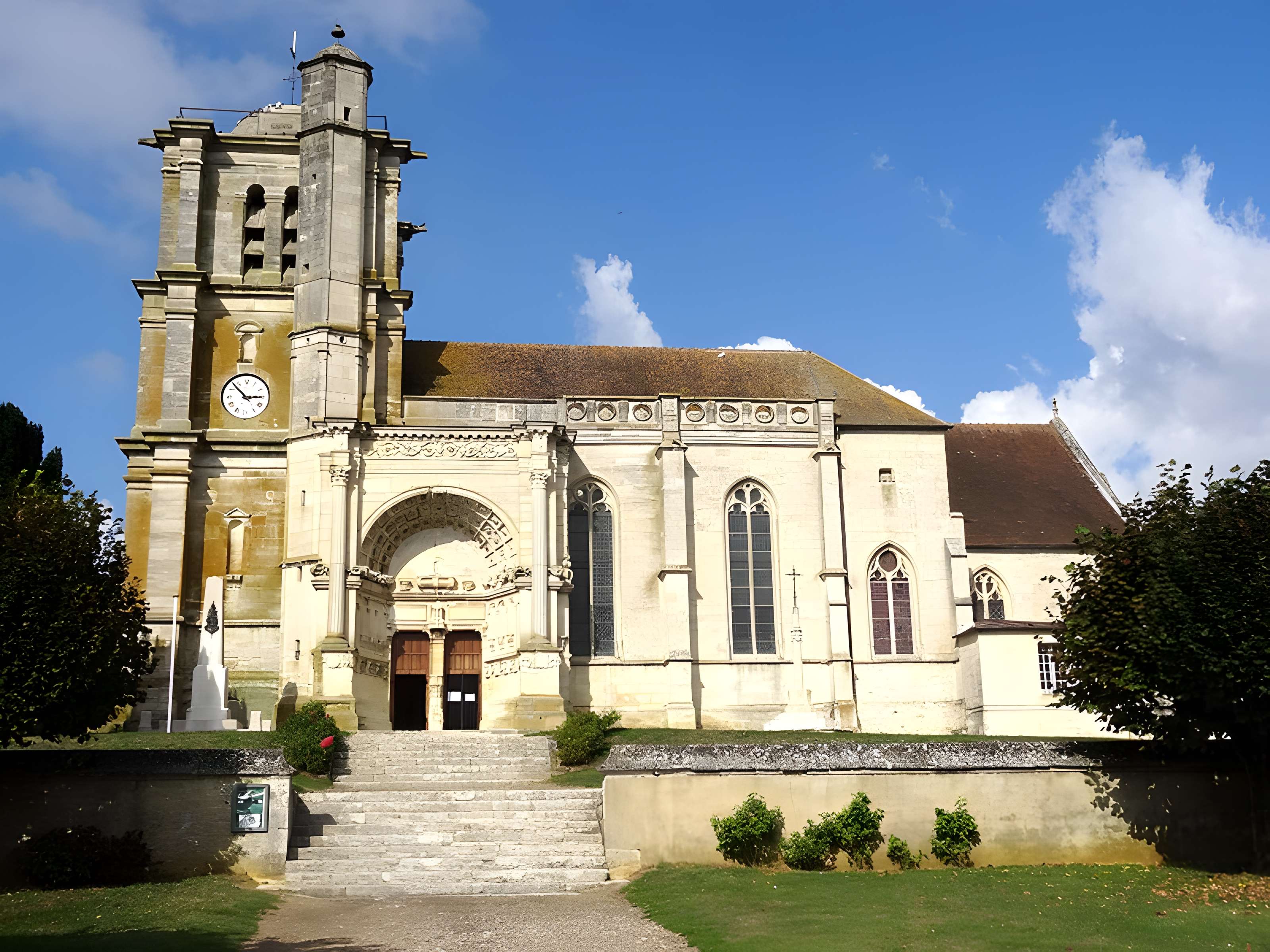 Église Saint-Martin de Montjavoult