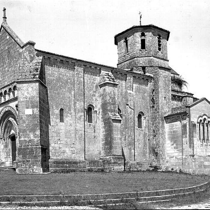 Photo de Église Saint-Martin de Nieul-lès-Saintes