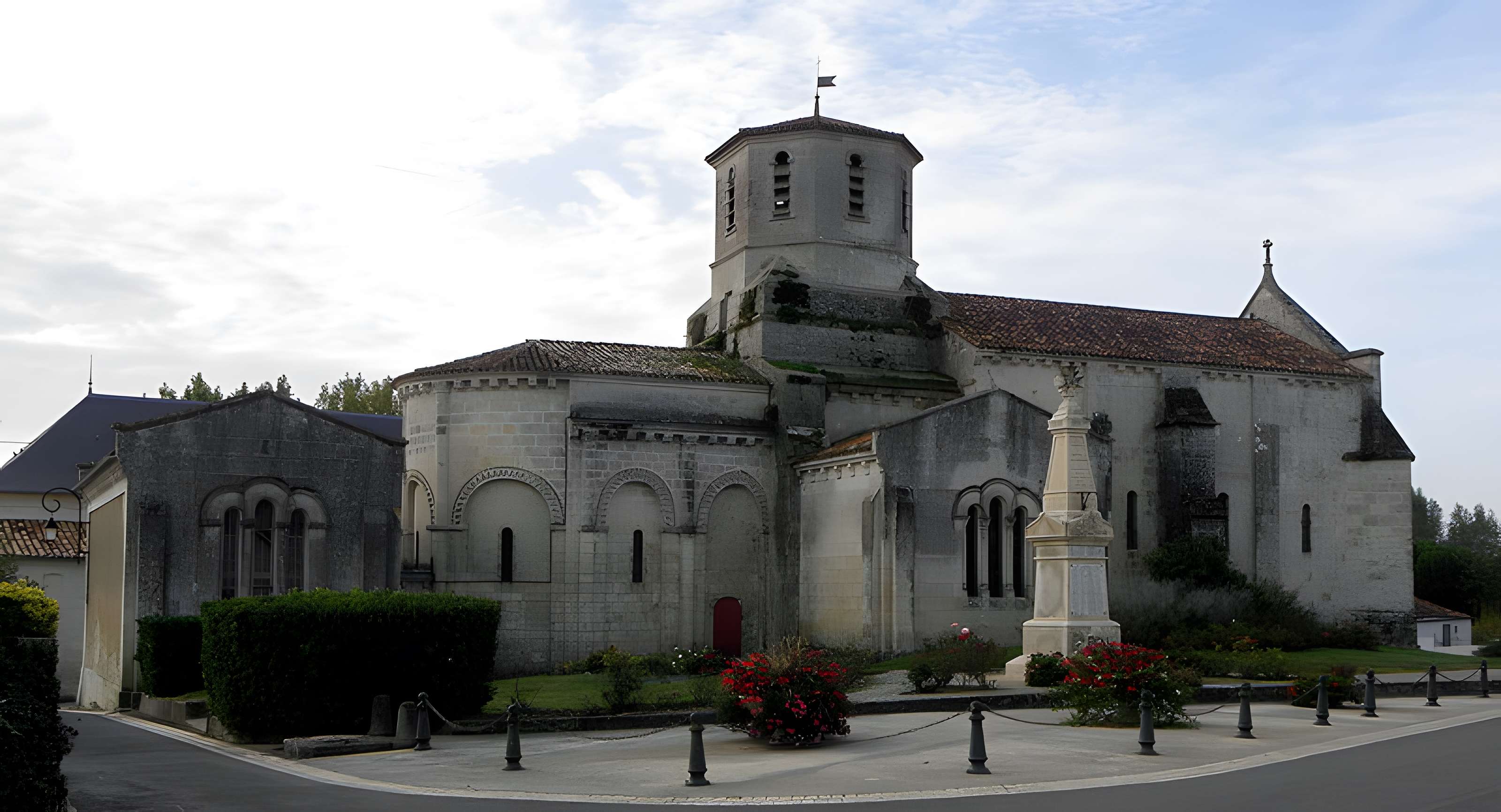 Église Saint-Martin de Nieul-lès-Saintes