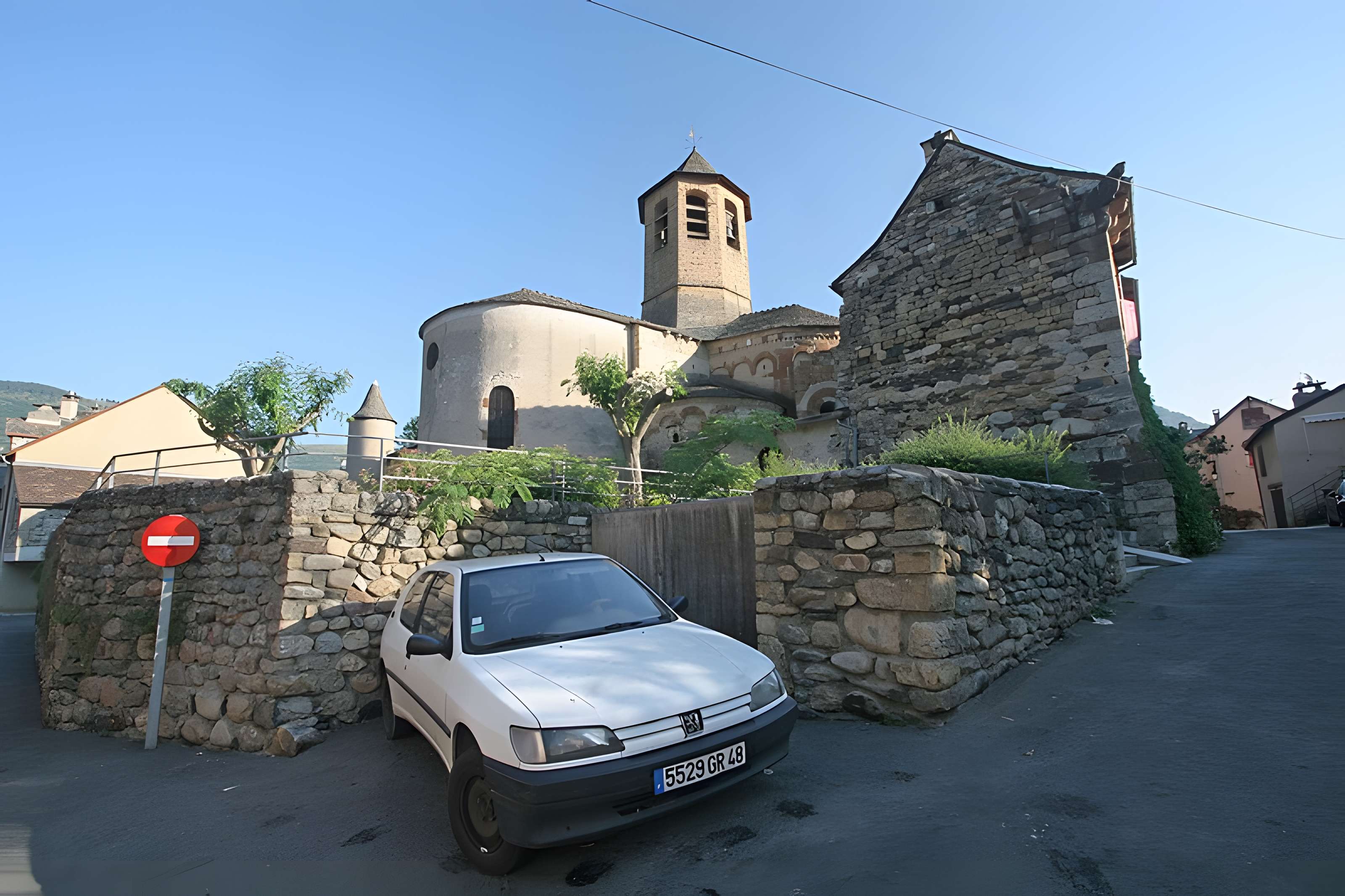 Église Saint-Pierre-et-Saint-Paul d'Ispagnac