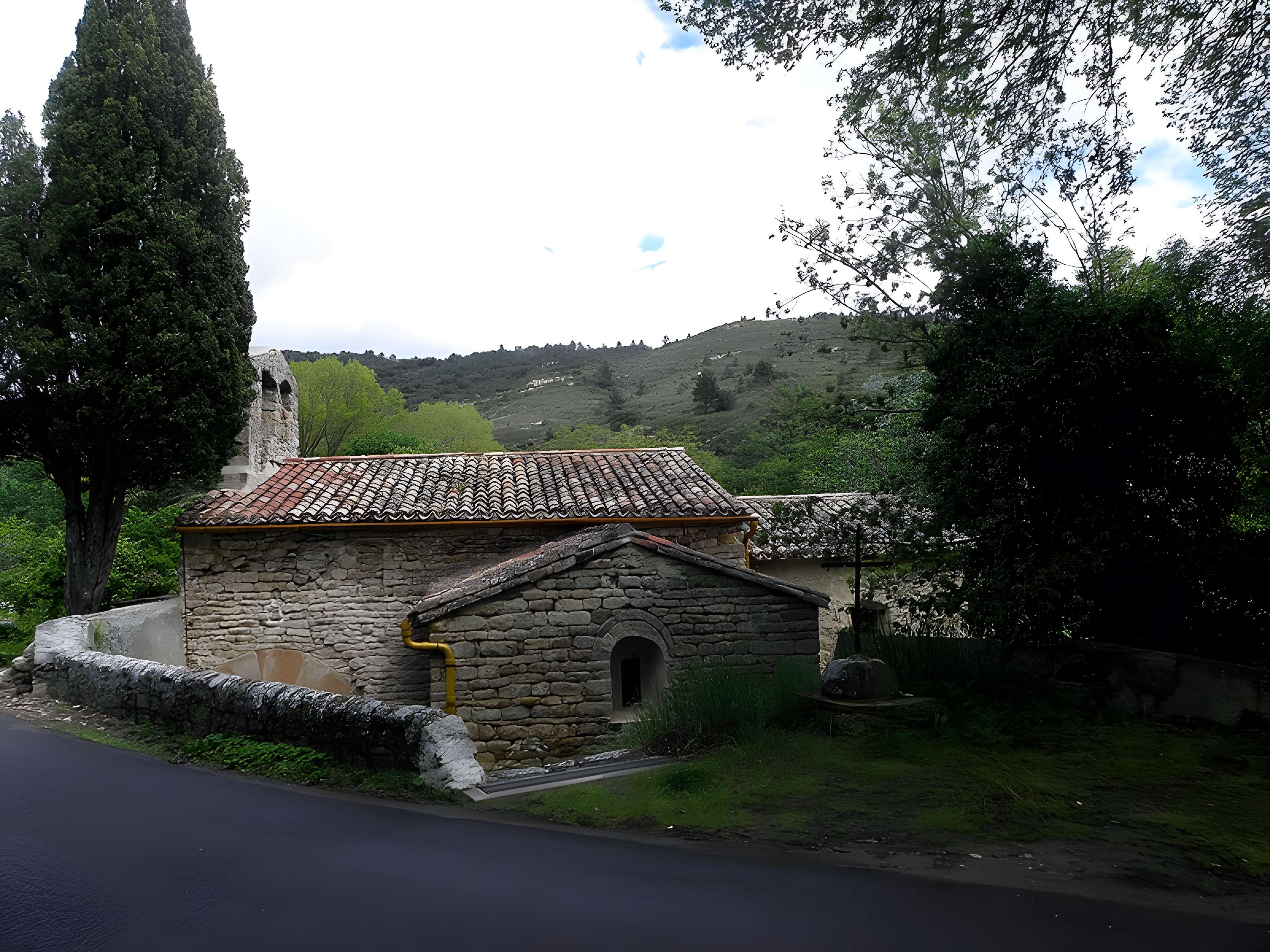 Église Saint-Martin de Saint-Martin-des-Puits