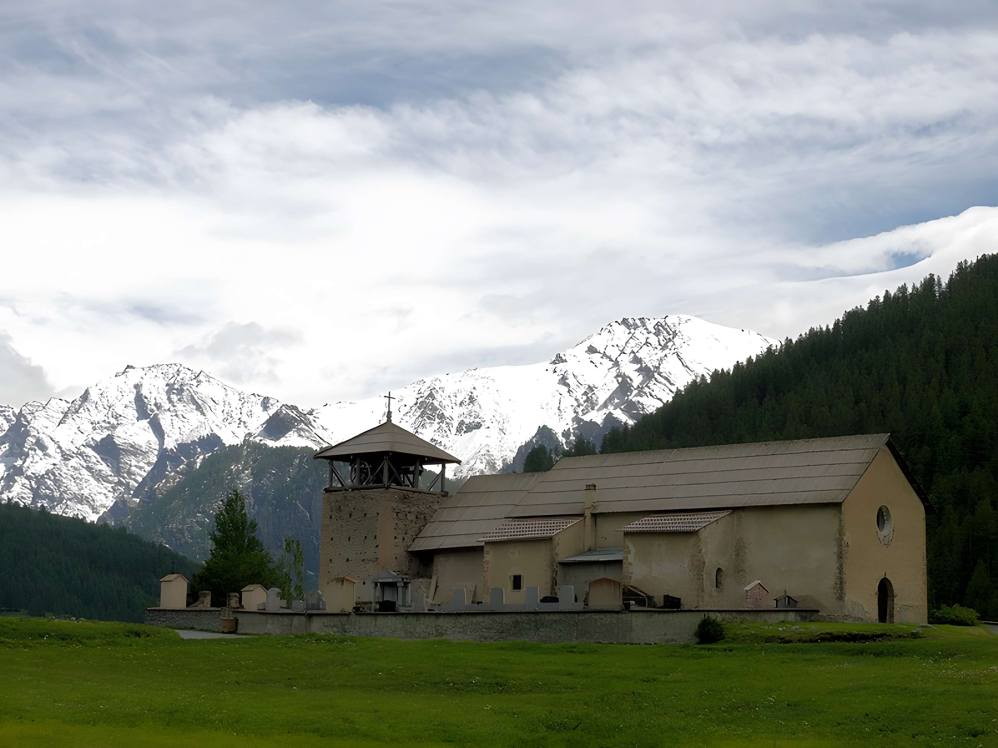 Église Saint-Romain de Molines-en-Queyras