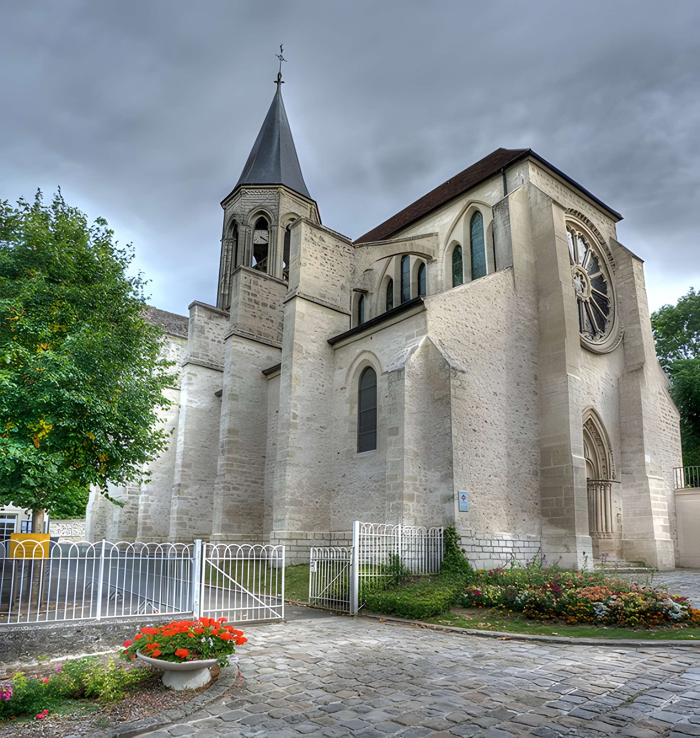 Église Saint-Martin de Thiverval-Grignon