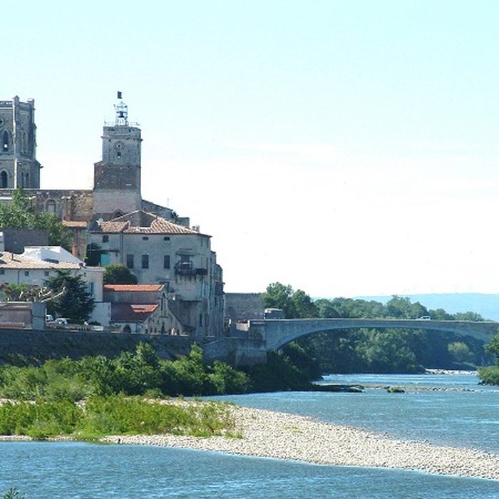 Photo de Église Saint-Saturnin de Pont-Saint-Esprit