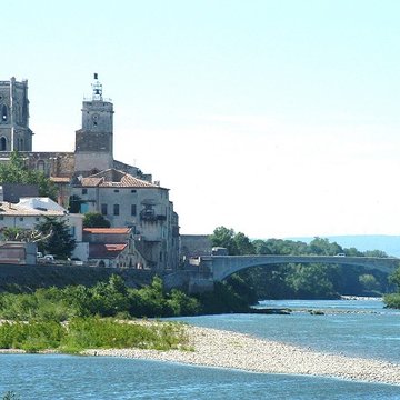 Église Saint-Saturnin de Pont-Saint-Esprit