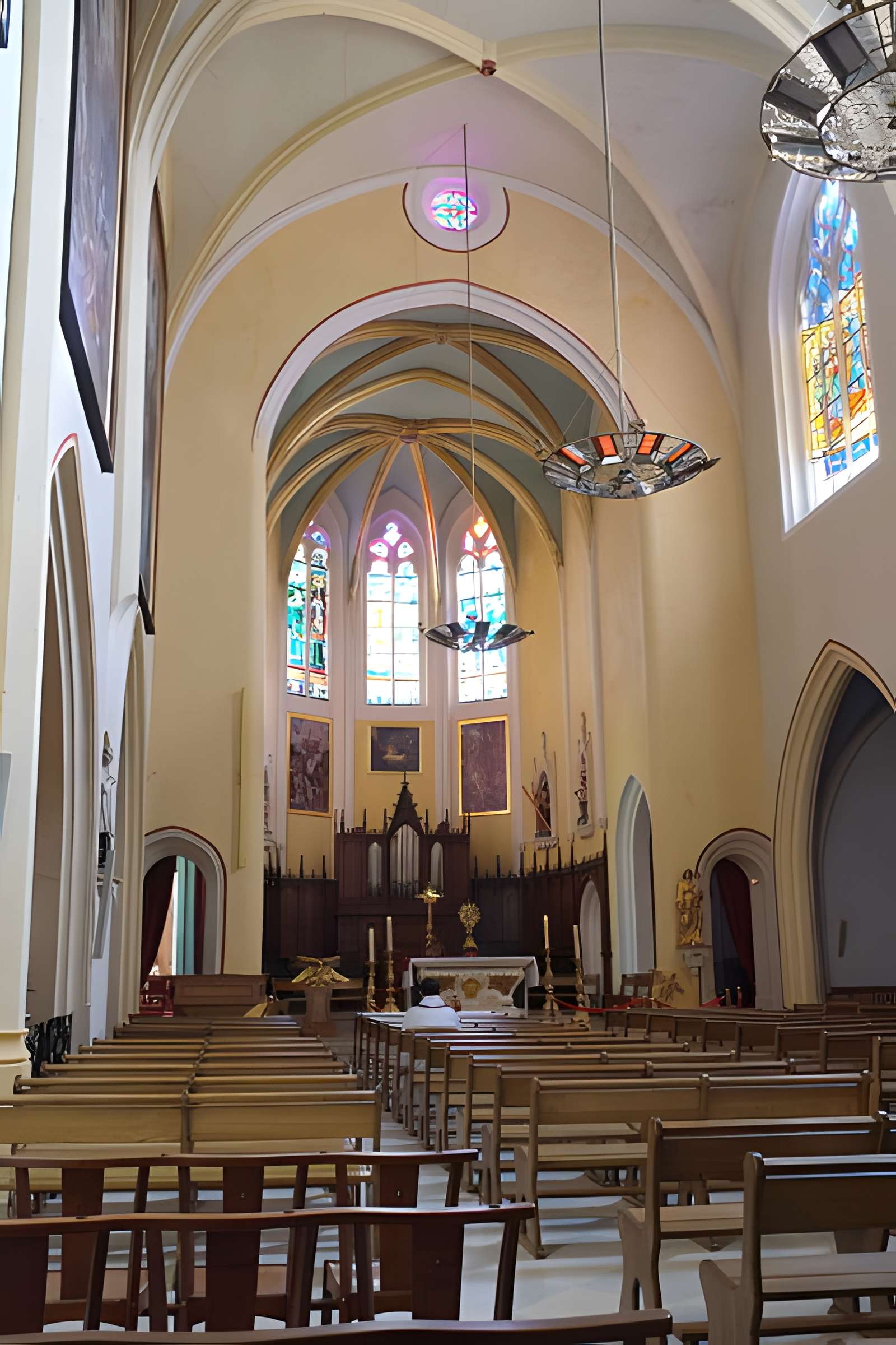 Église Saint-Saturnin de Pont-Saint-Esprit