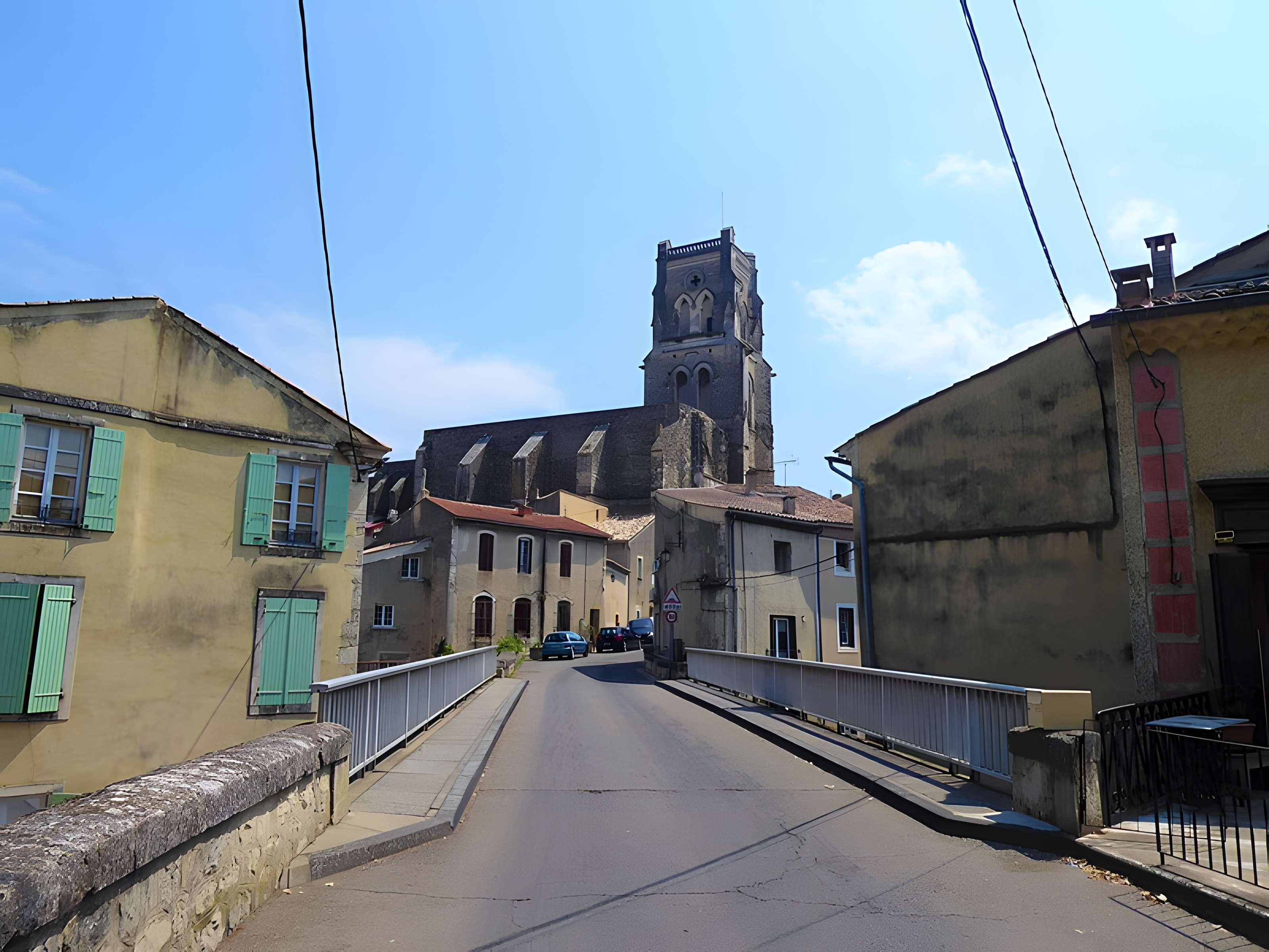 Église Saint-Saturnin de Pont-Saint-Esprit