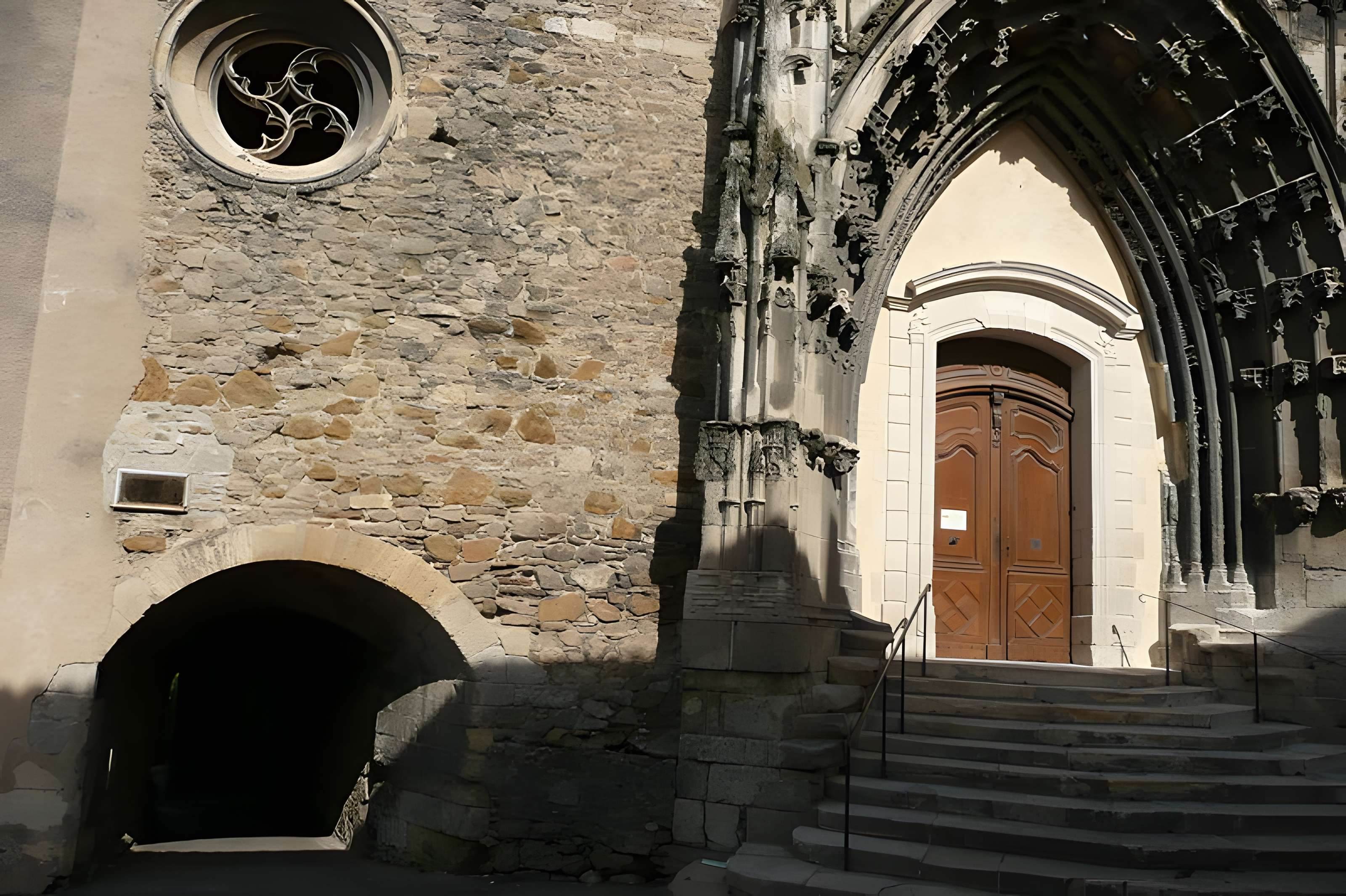 Église Saint-Saturnin de Pont-Saint-Esprit