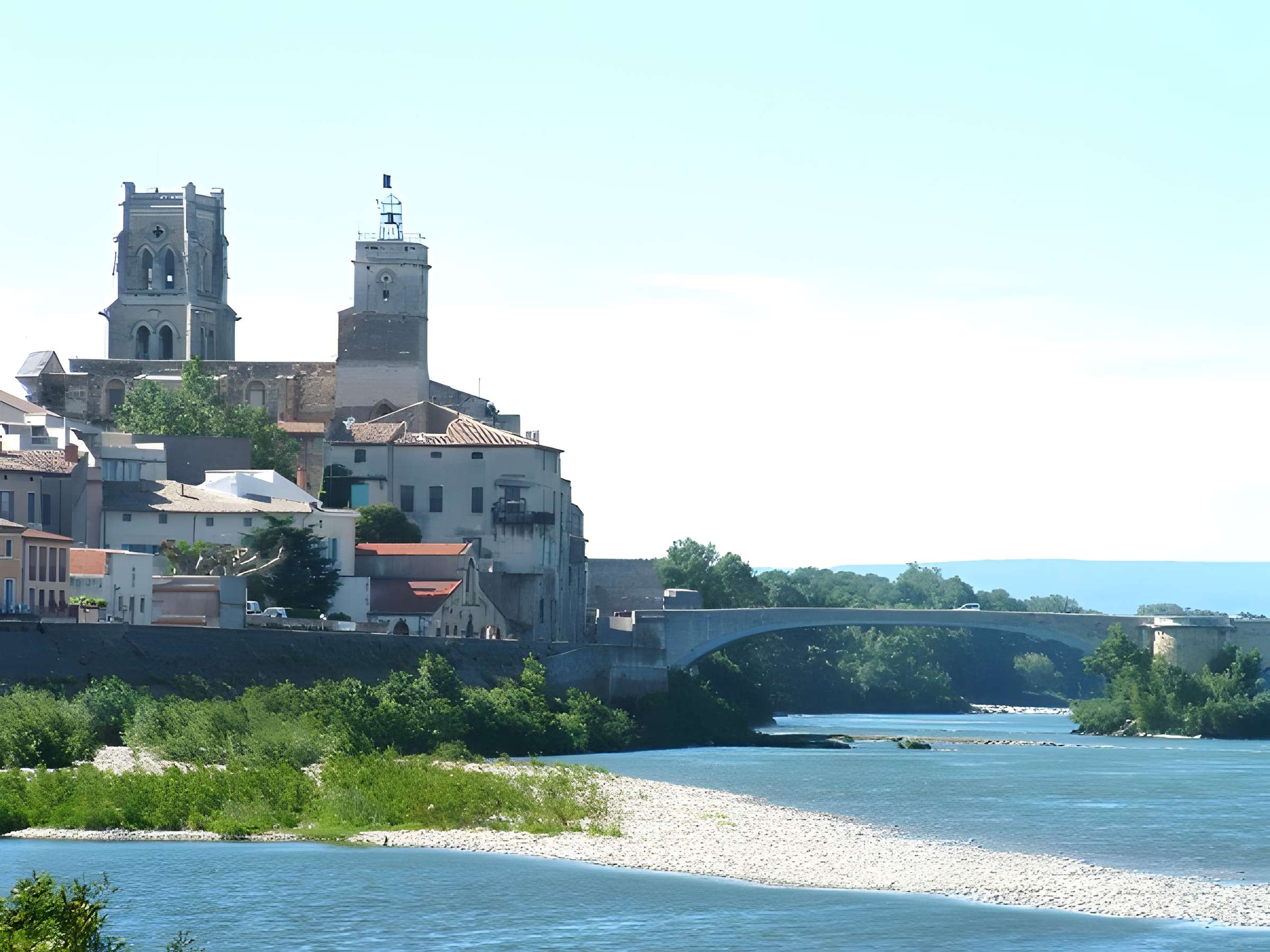 Église Saint-Saturnin de Pont-Saint-Esprit