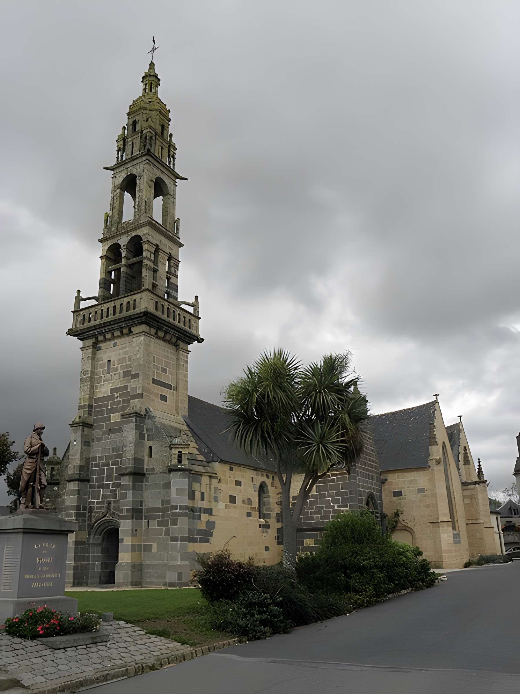 Église Saint-Sauveur du Faou
