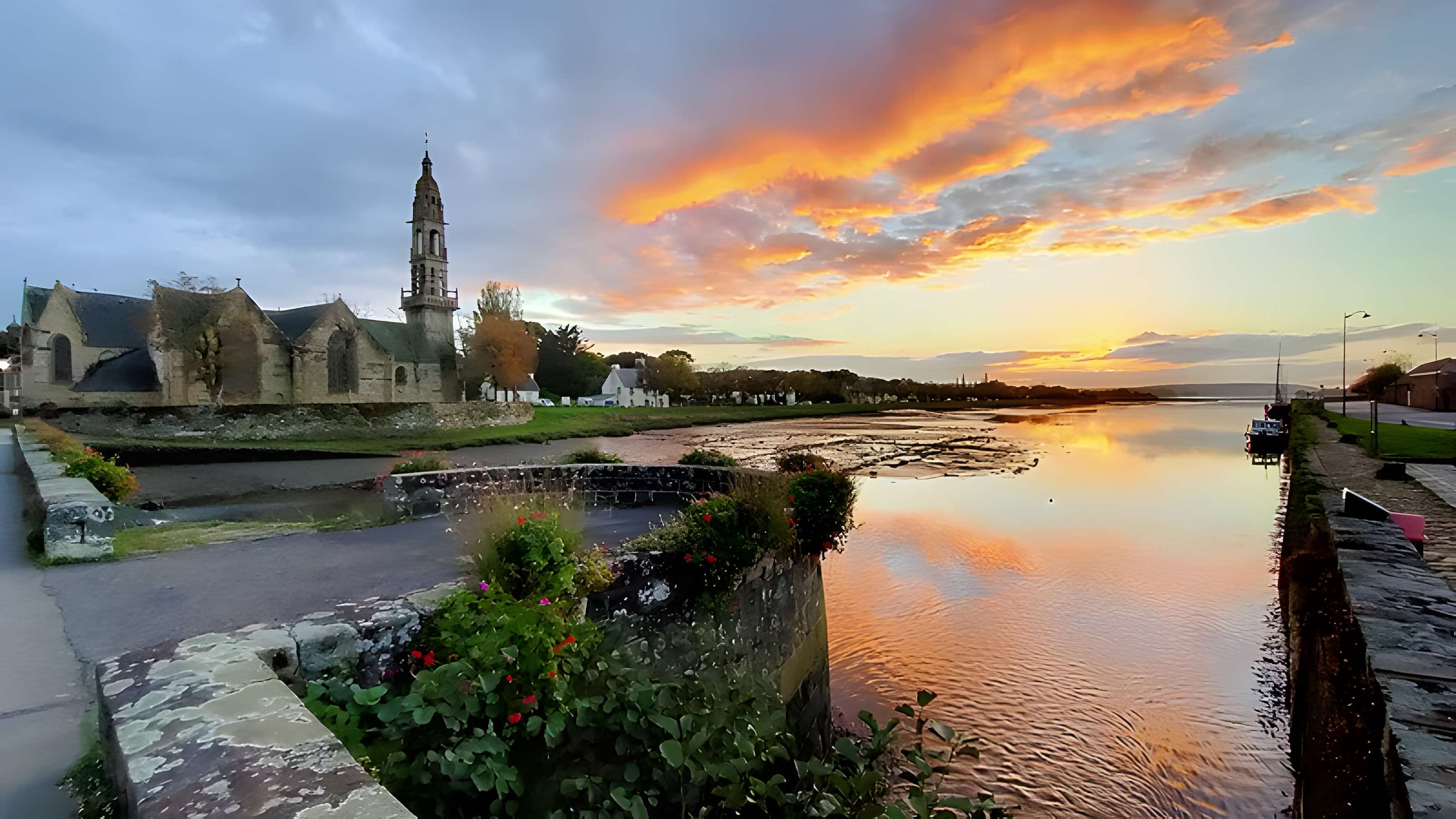 Église Saint-Sauveur du Faou