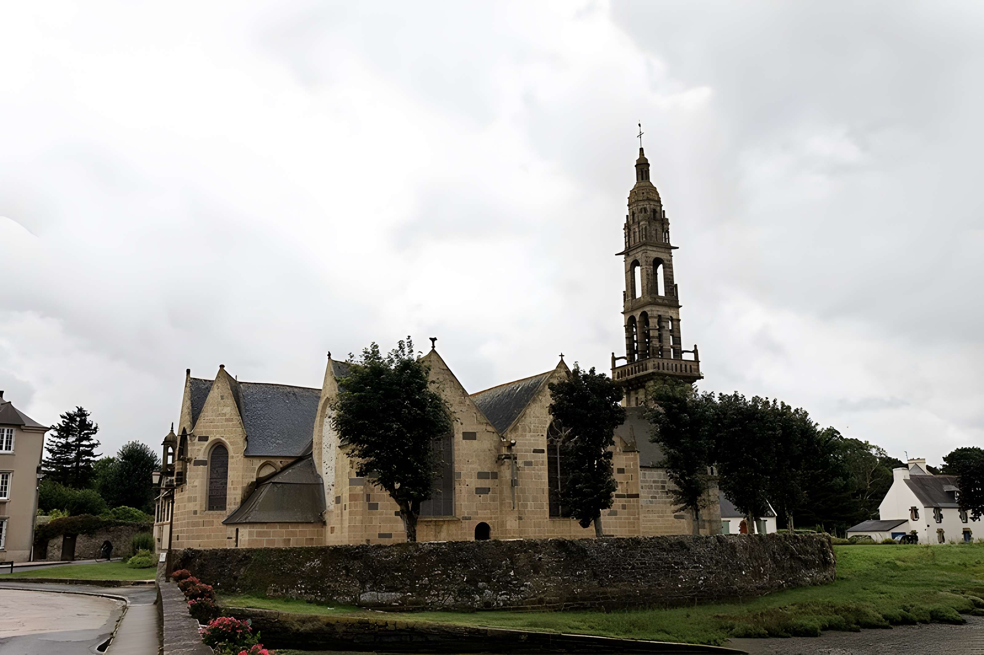 Église Saint-Sauveur du Faou