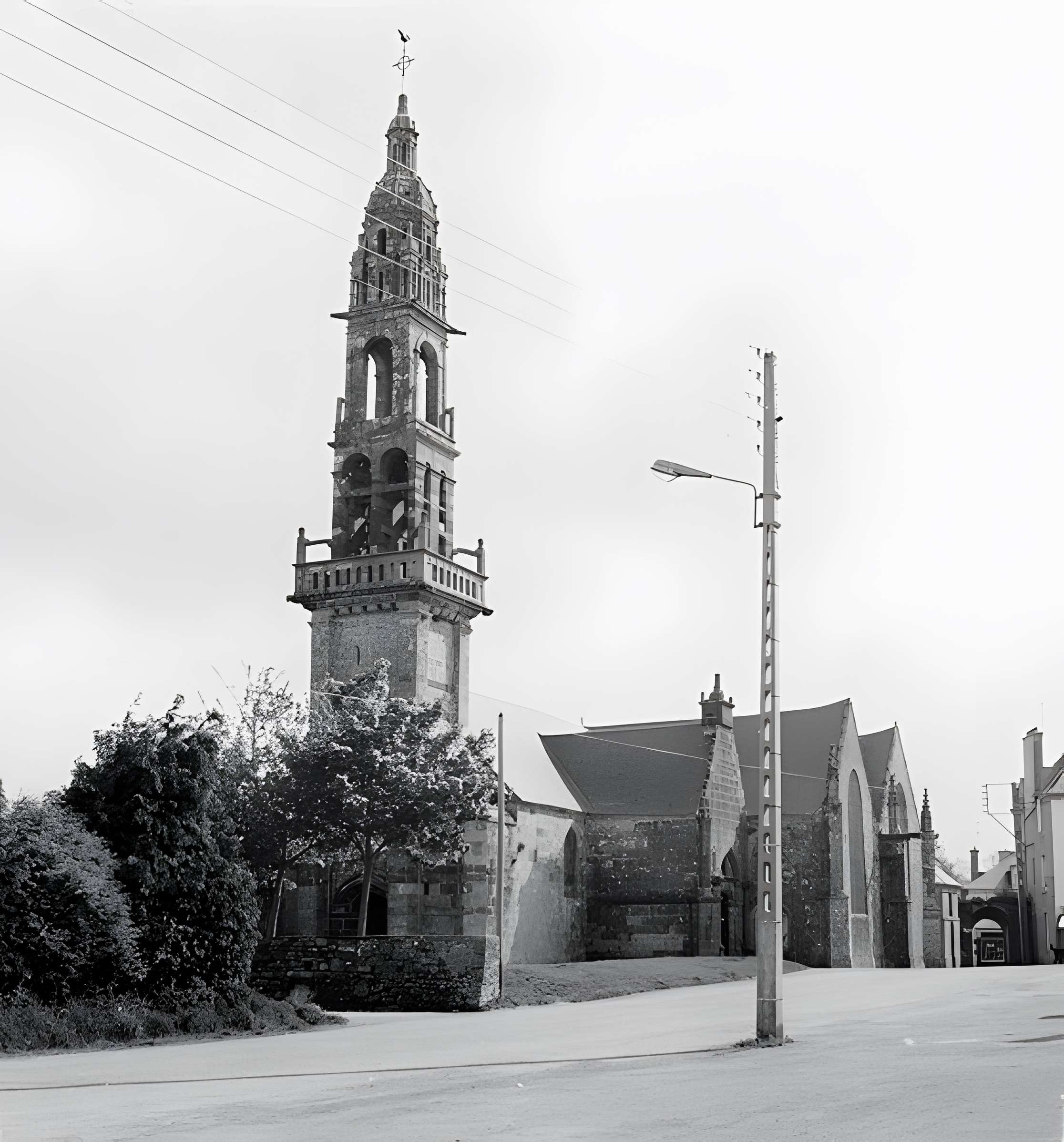 Église Saint-Sauveur du Faou
