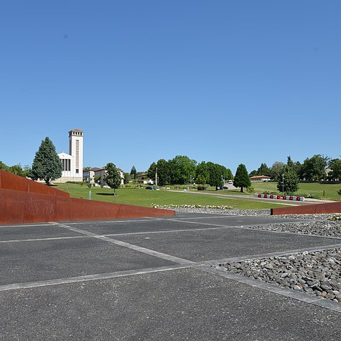 Photo de Église Saint-Martin dOradour-sur-Glane