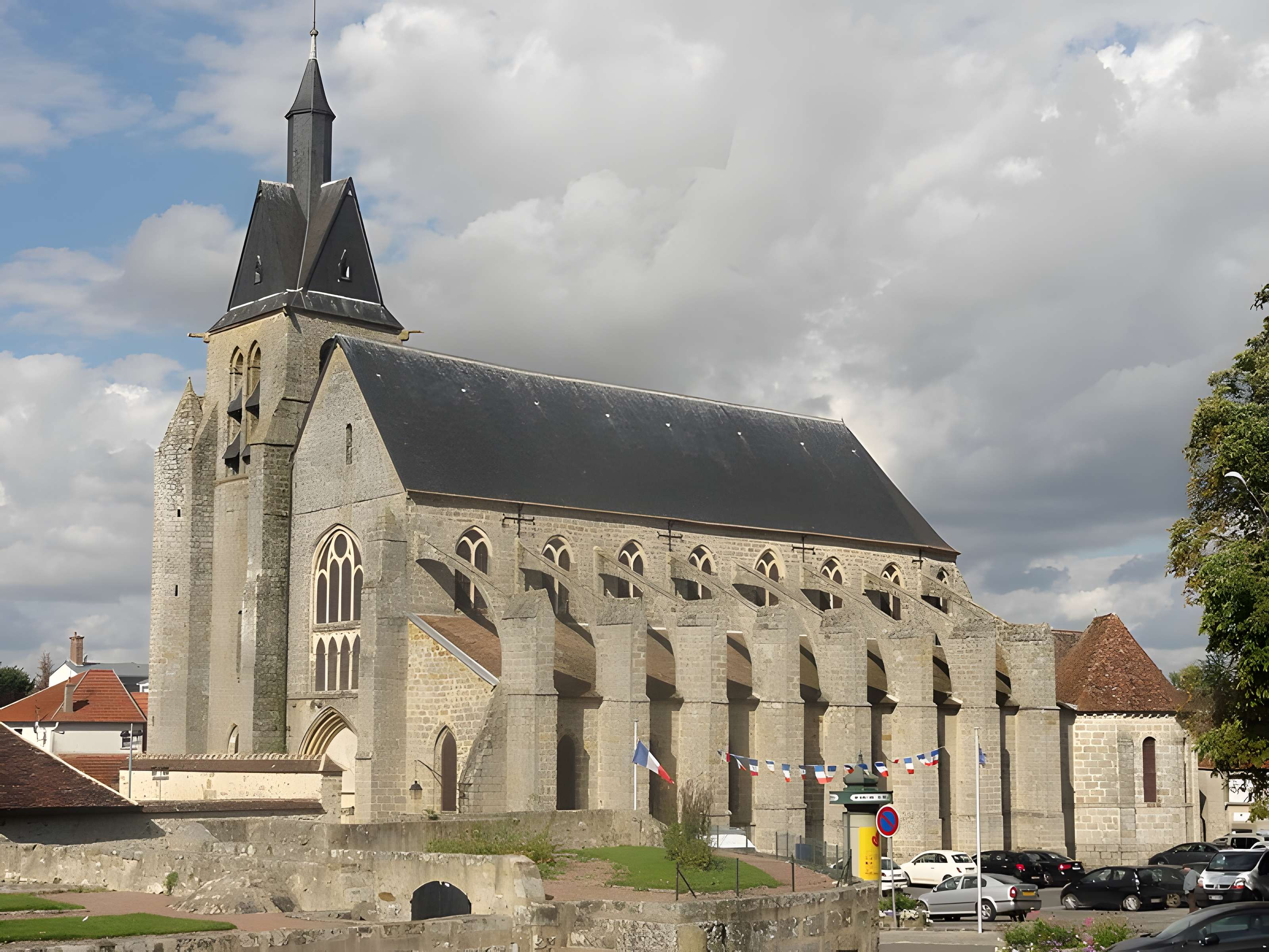 Église Saint-Martin-et-Saint-Magne de Nangis