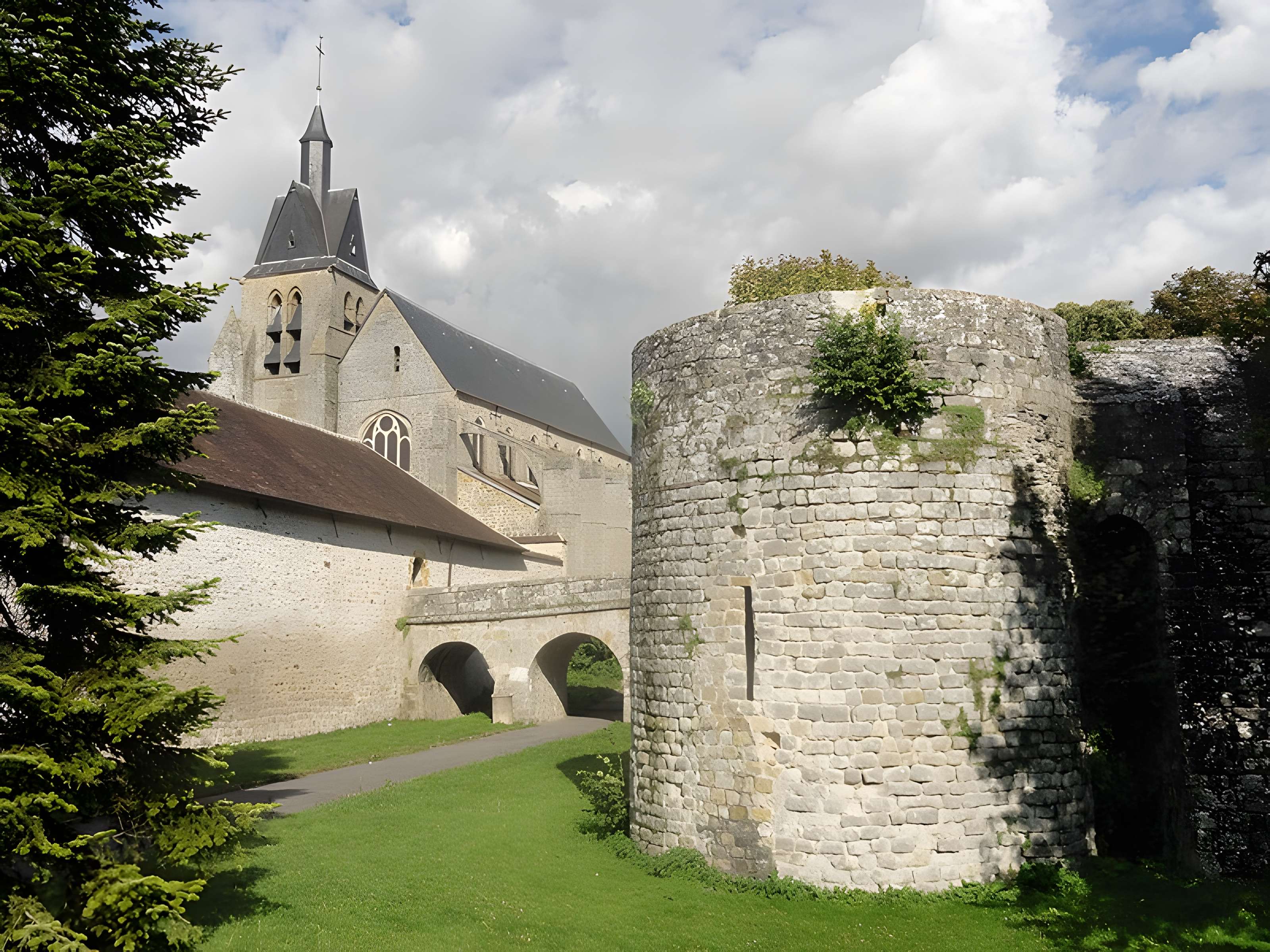 Église Saint-Martin-et-Saint-Magne de Nangis