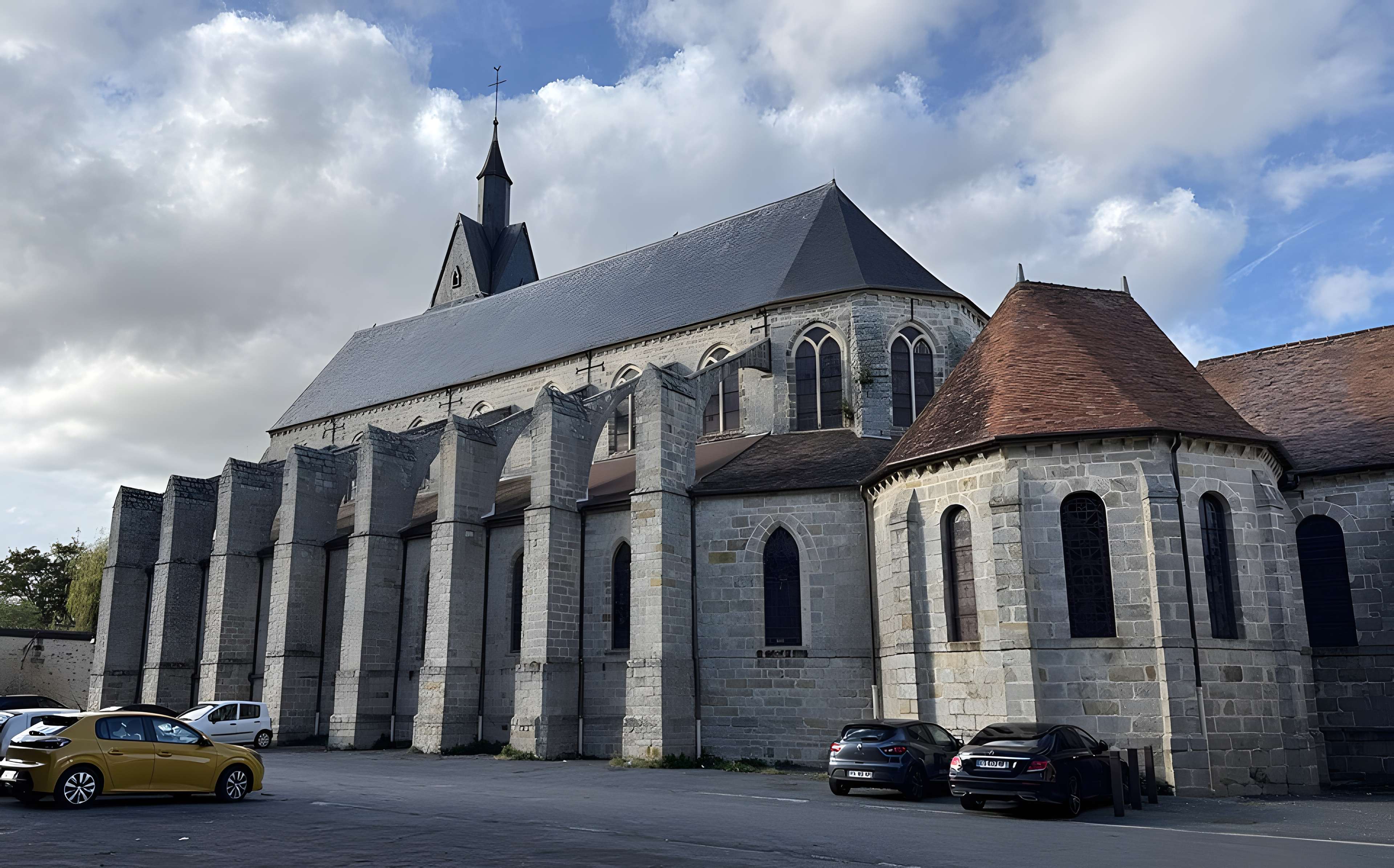 Église Saint-Martin-et-Saint-Magne de Nangis