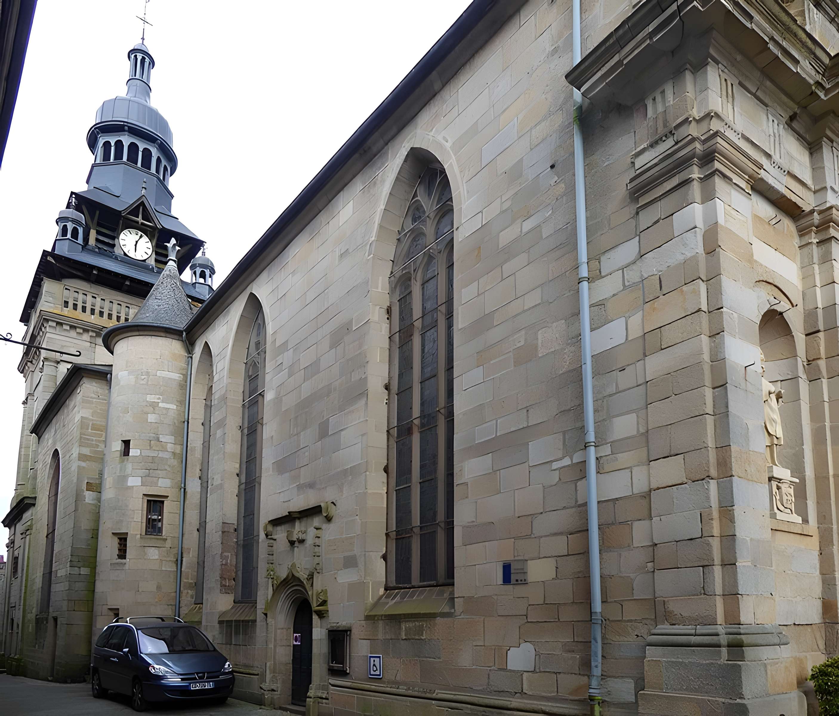 Église Saint-Mathurin de Moncontour