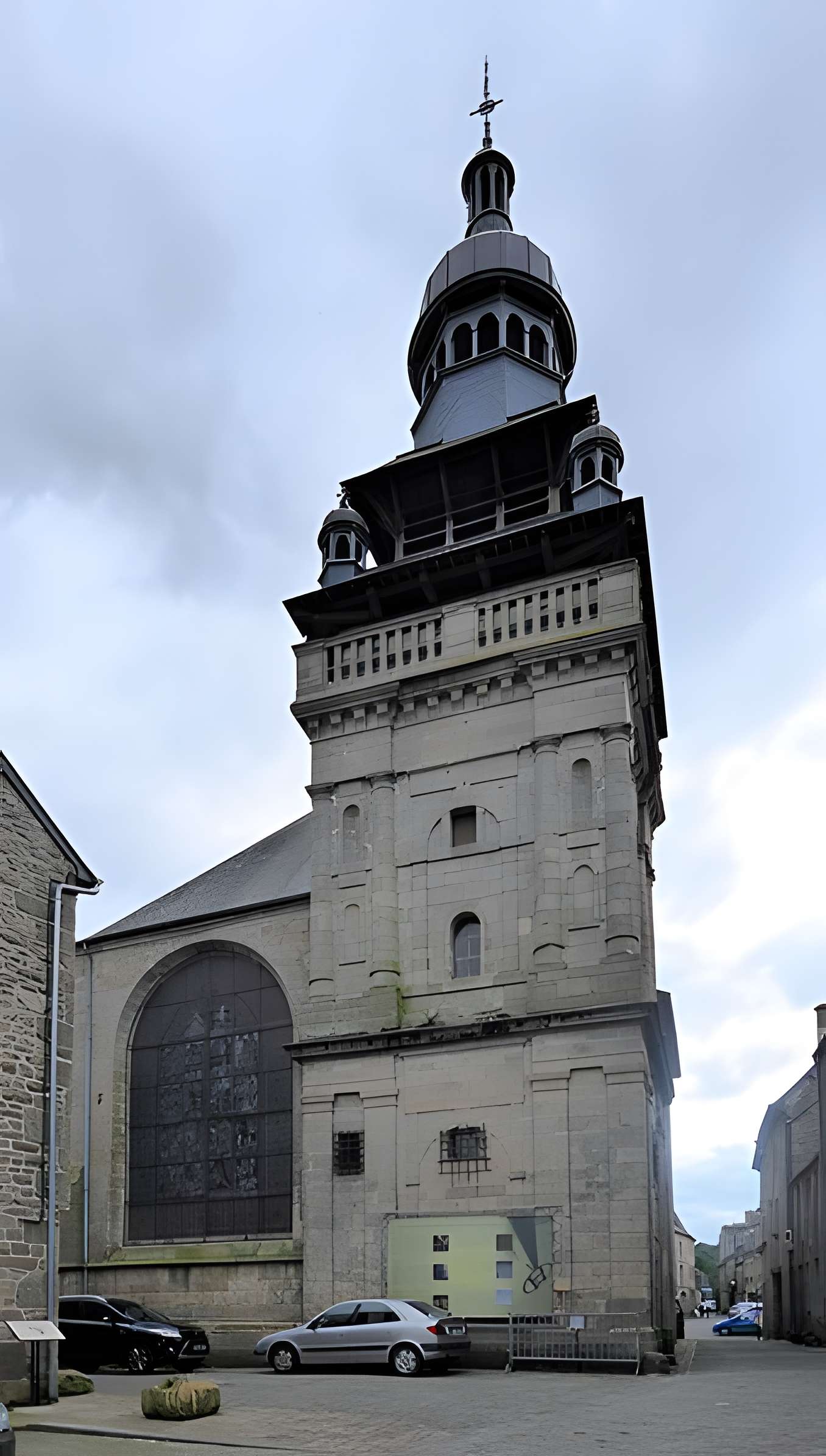 Église Saint-Mathurin de Moncontour