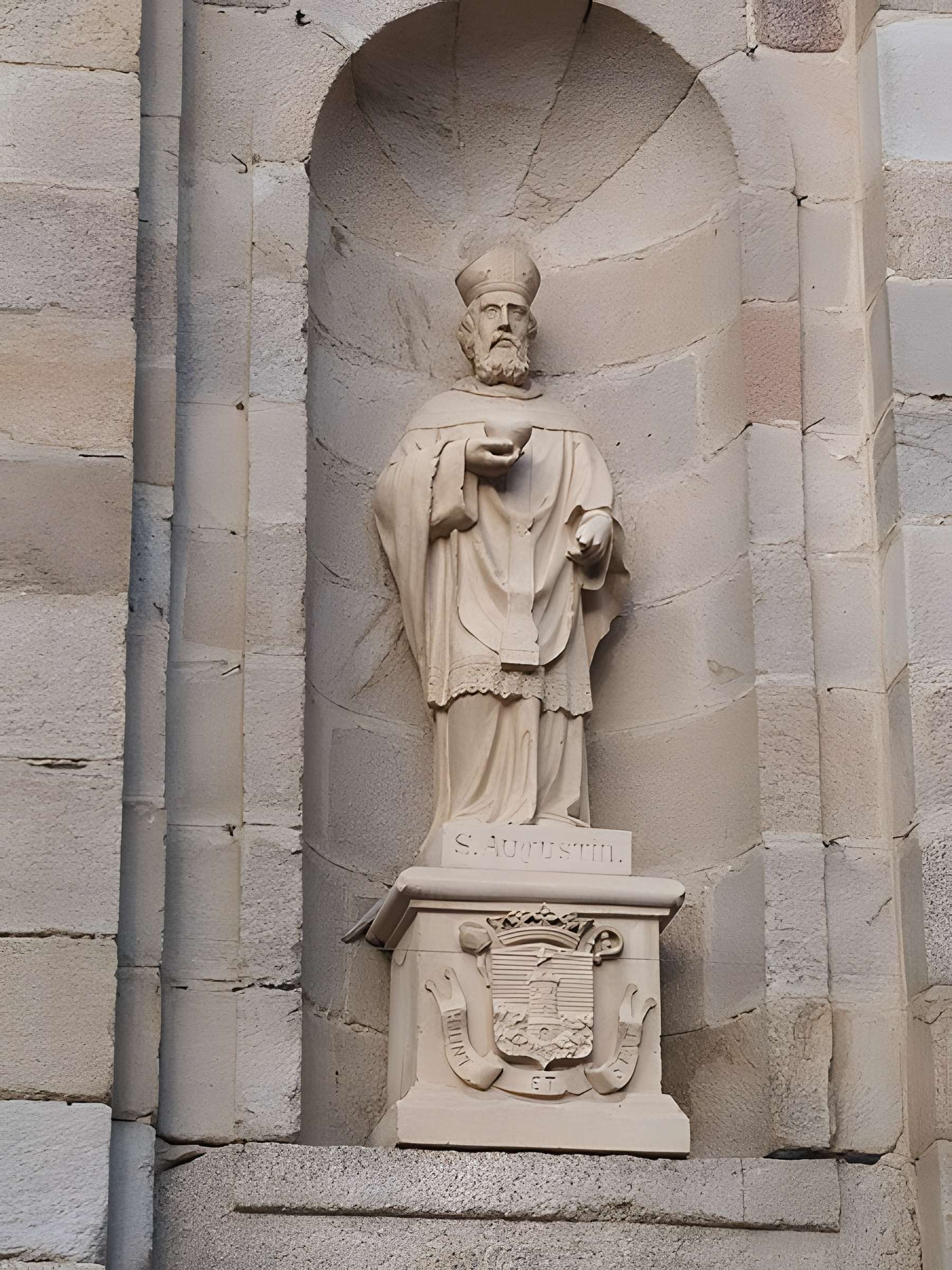 Église Saint-Mathurin de Moncontour