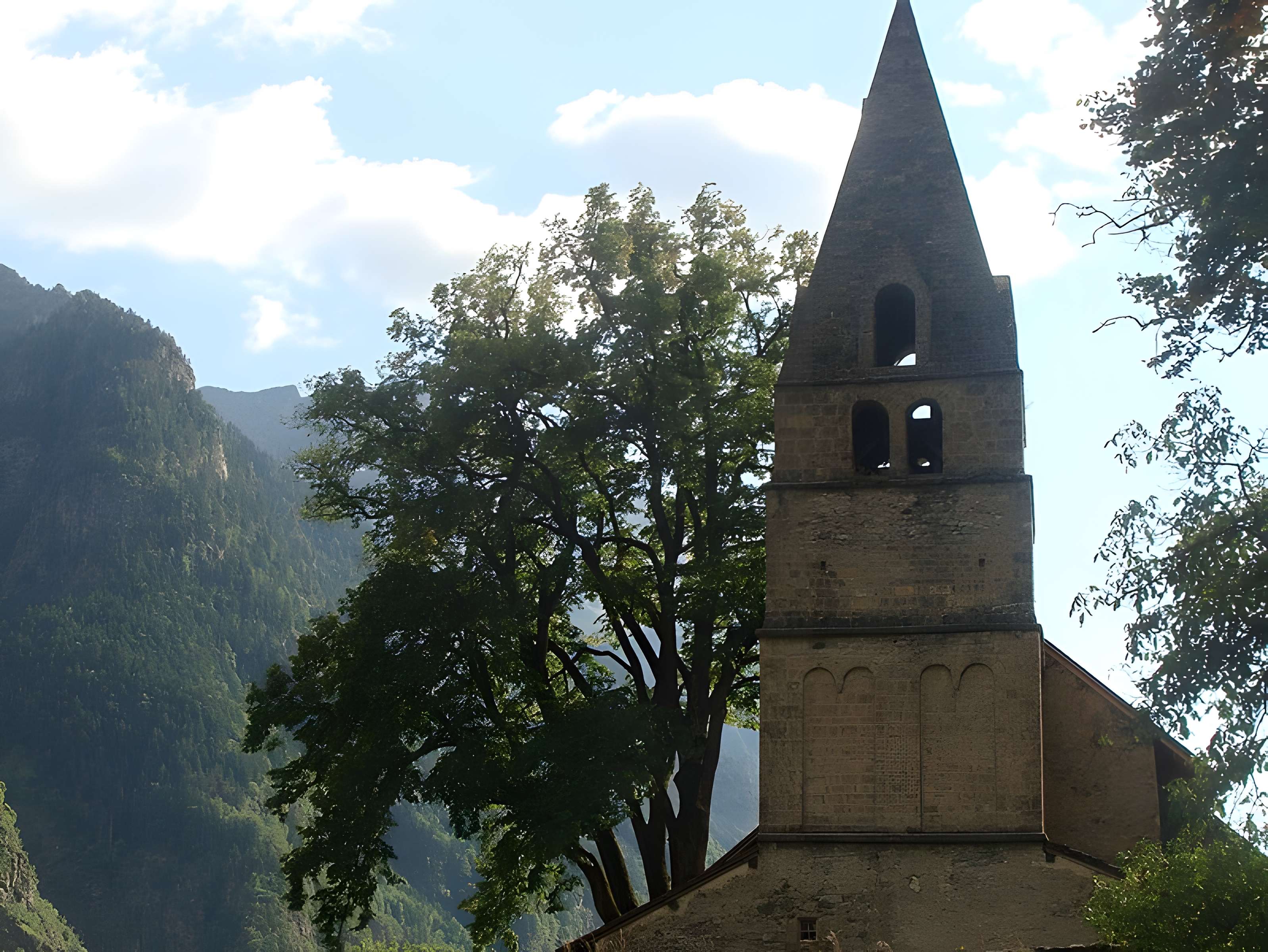 Église Saint-Maurice de Saint-Maurice-en-Valgodemard