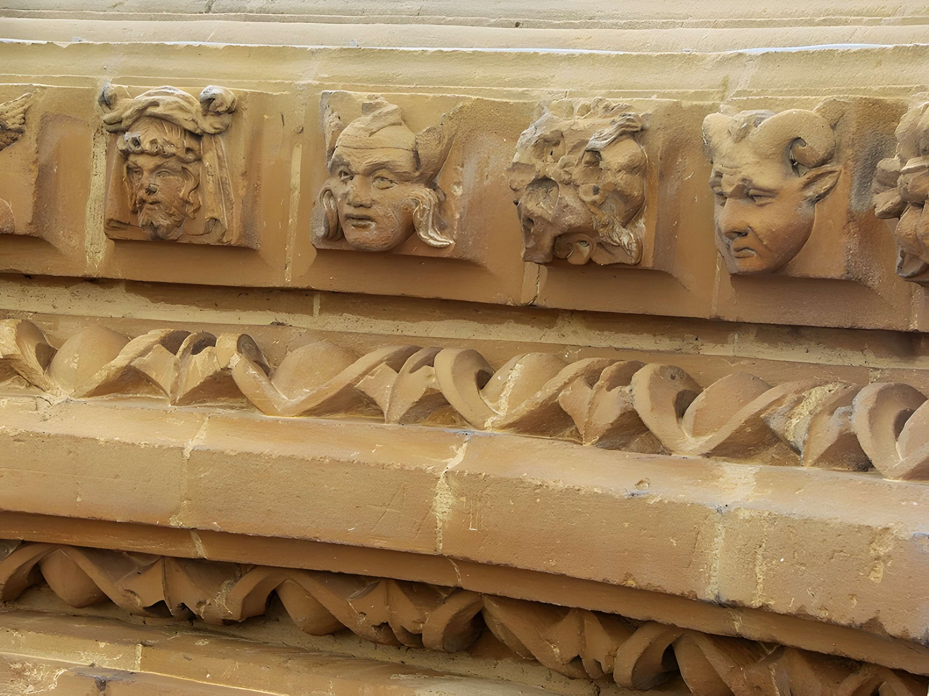 Église Saint-Maurille de Vouziers