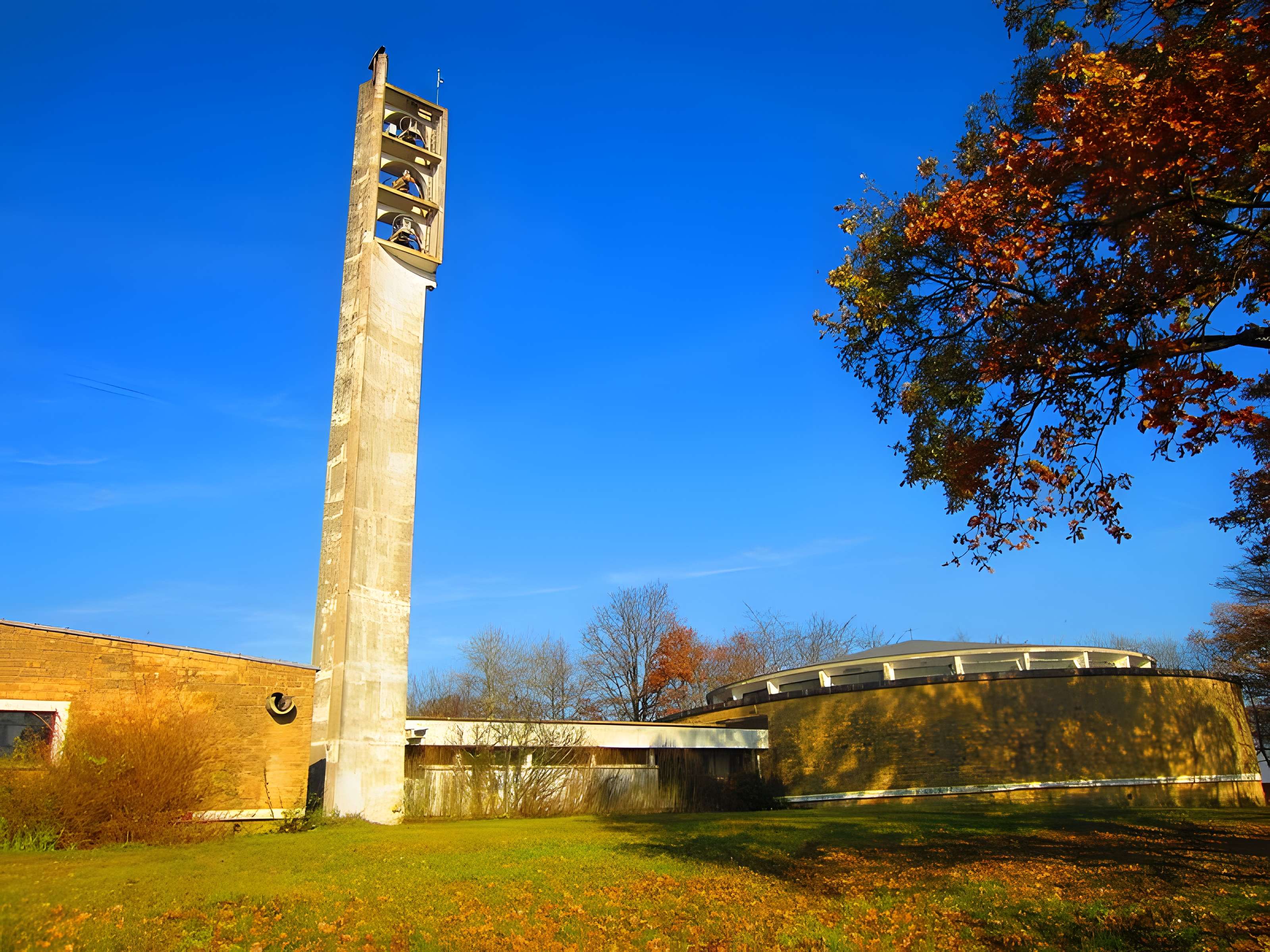 Église Saint-Maximin d'Ussel 