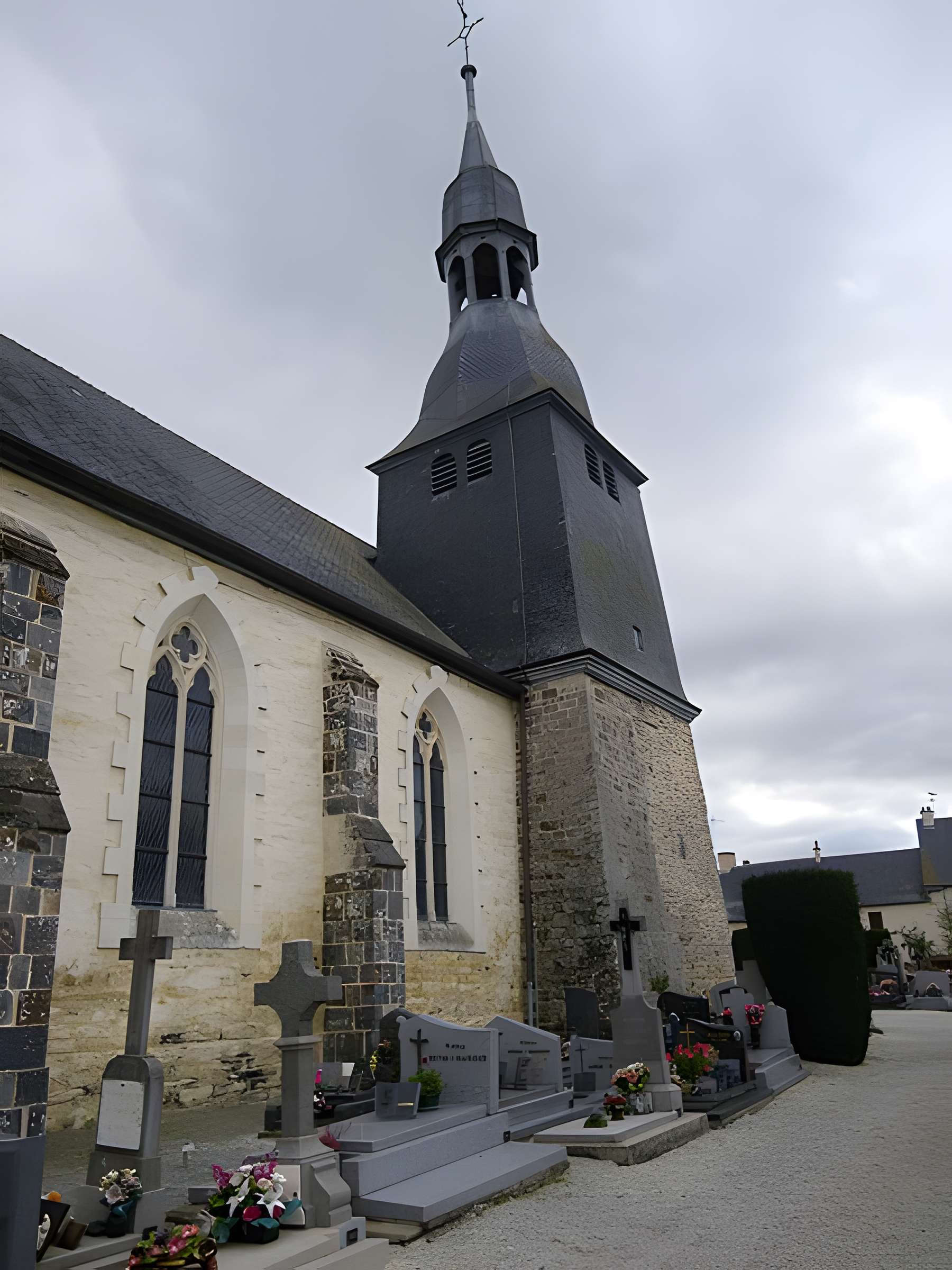 Église Saint-Médard de Torcé