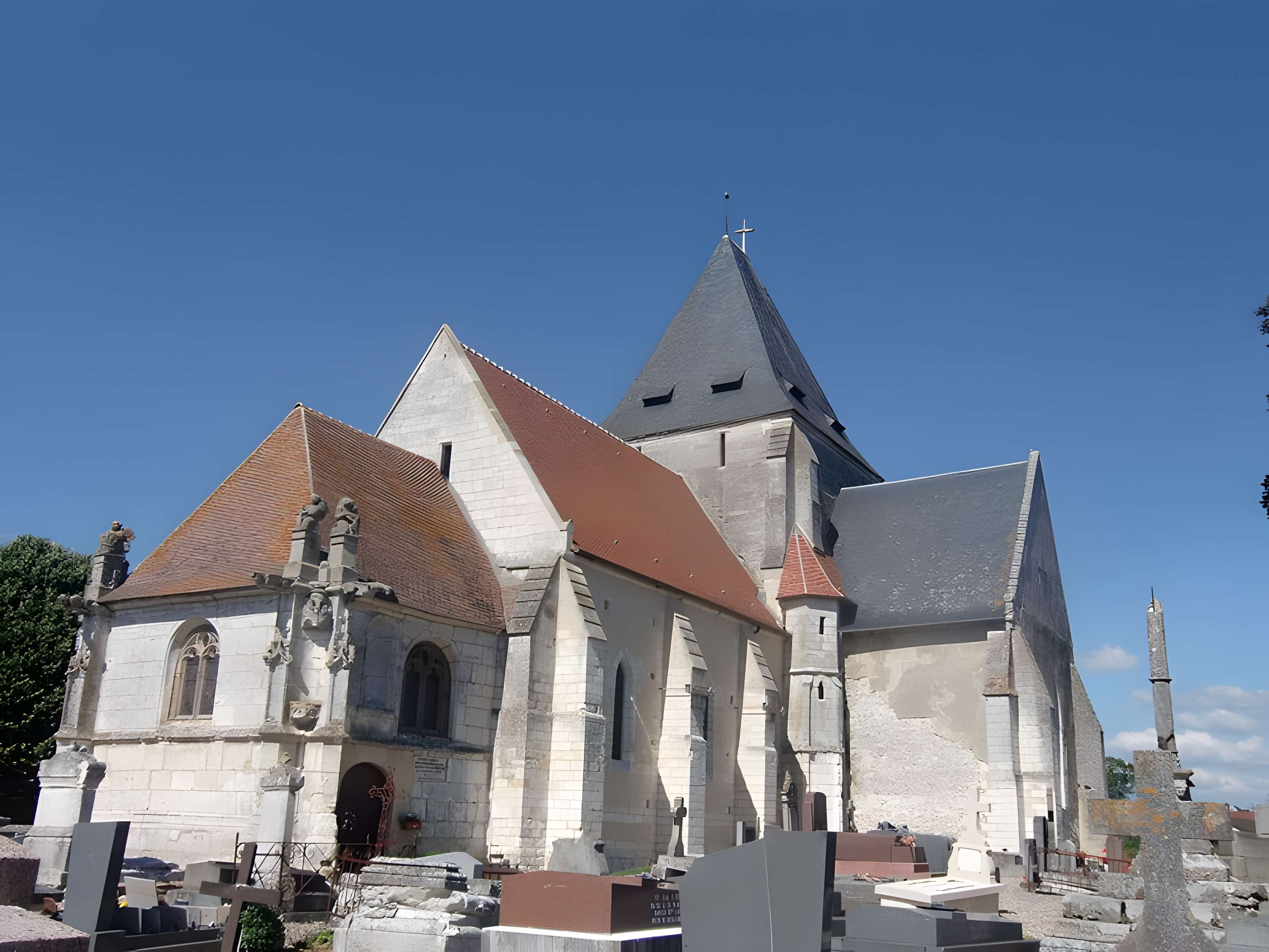 Église Saint-Médard d'Illeville-sur-Montfort 