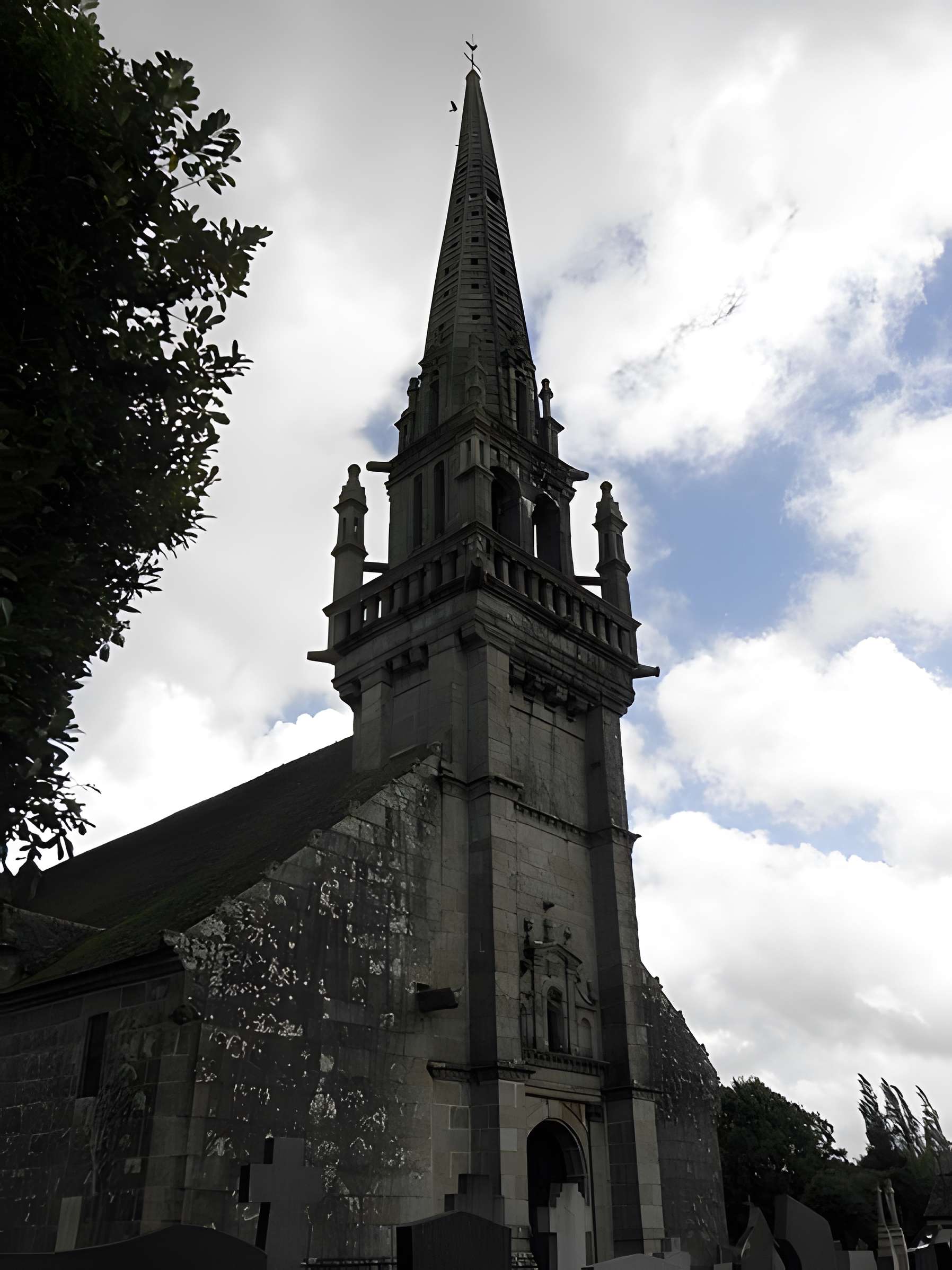 Église Saint-Mélar de Locmélar
