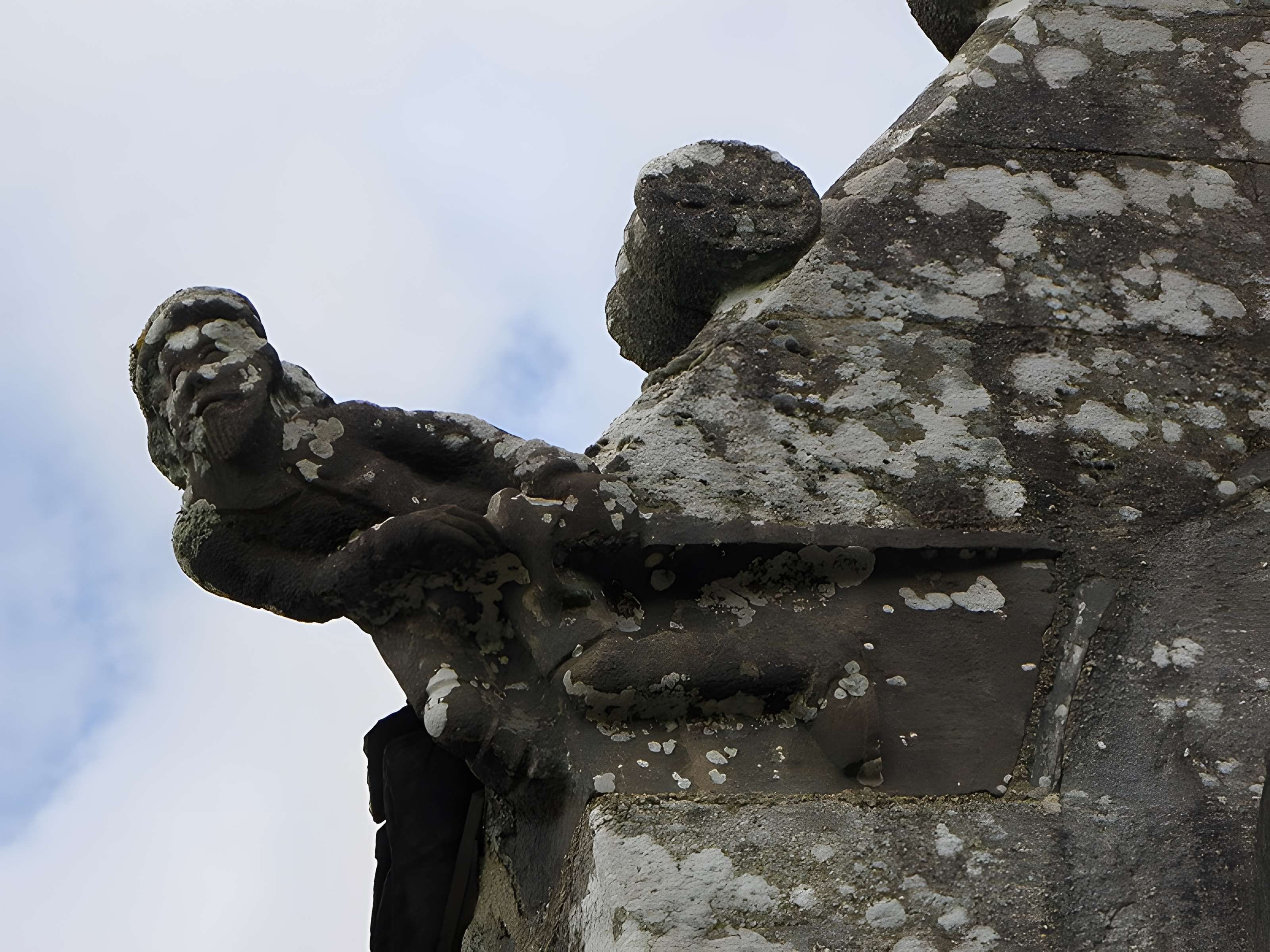 Église Saint-Mélar de Locmélar