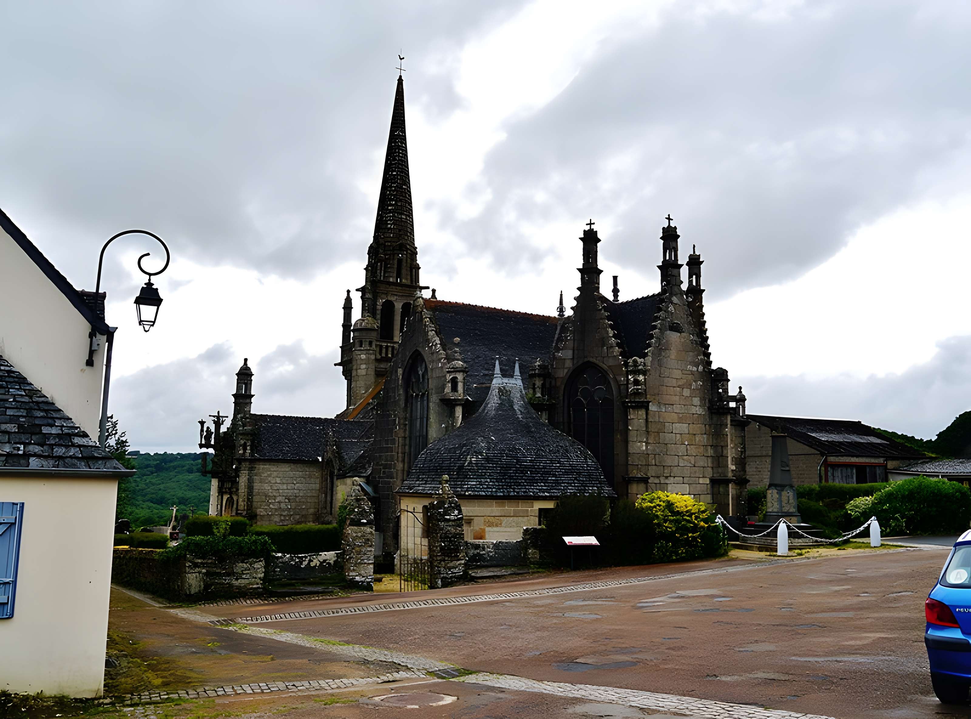 Église Saint-Mélar de Locmélar