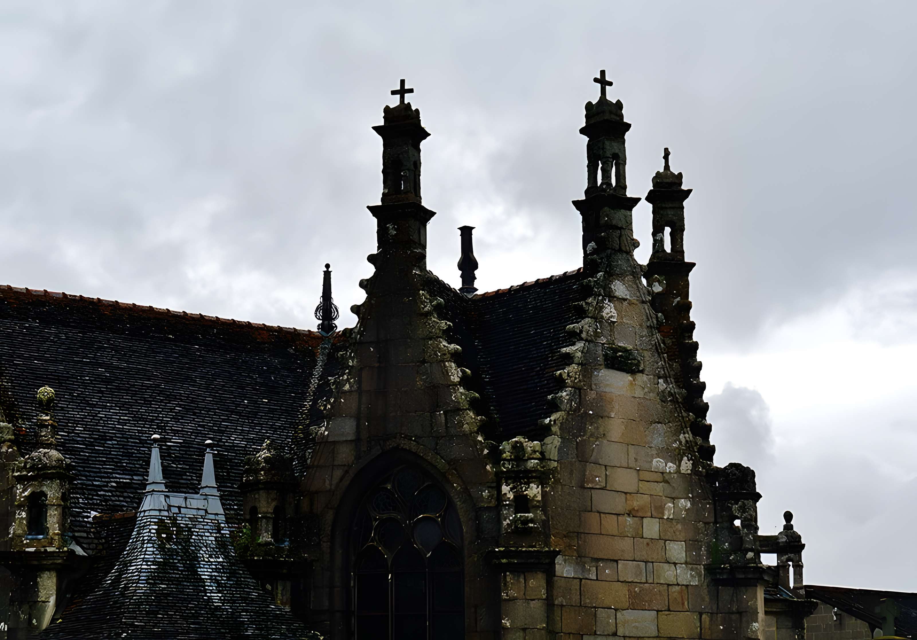 Église Saint-Mélar de Locmélar