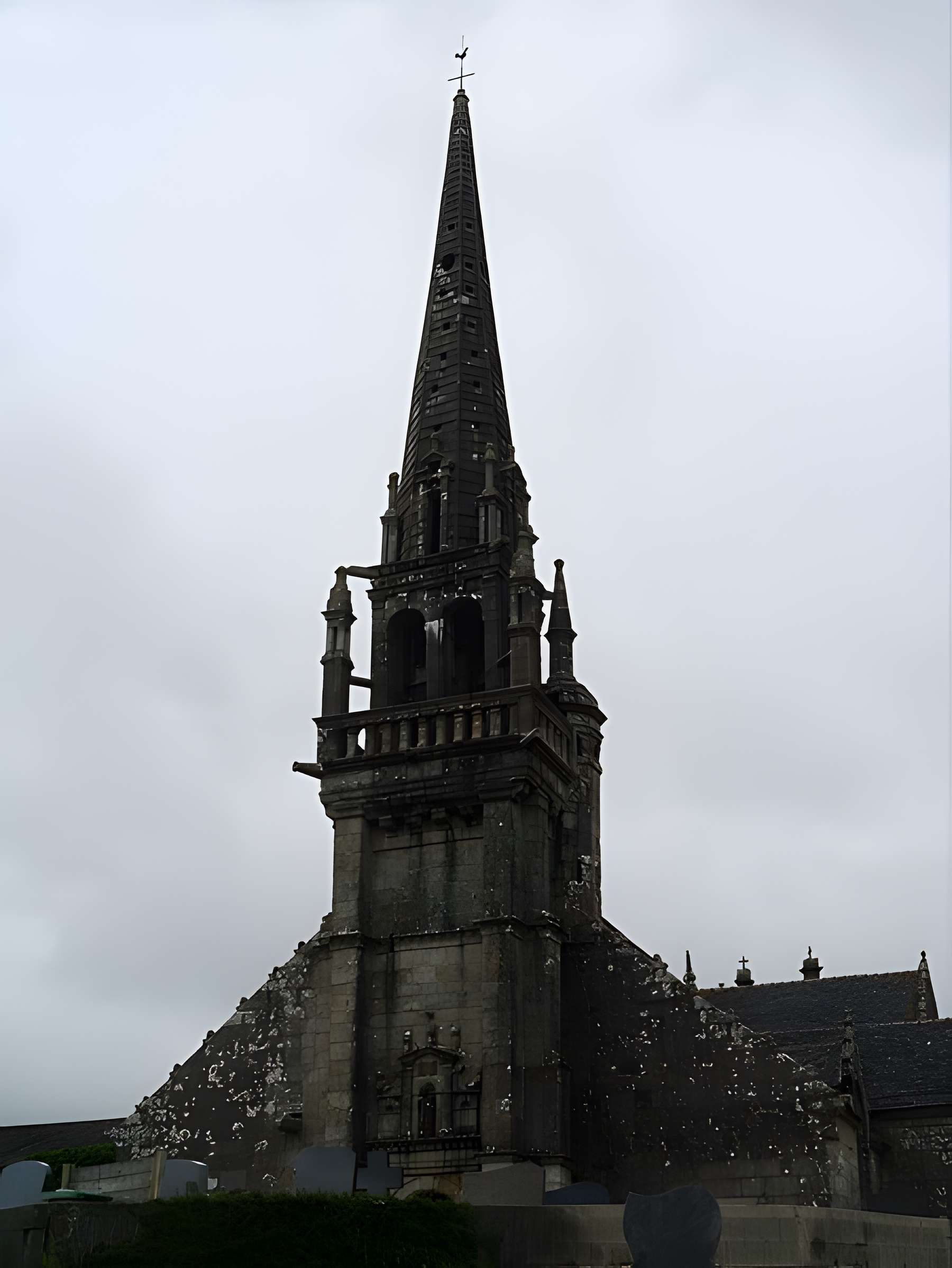 Église Saint-Mélar de Locmélar