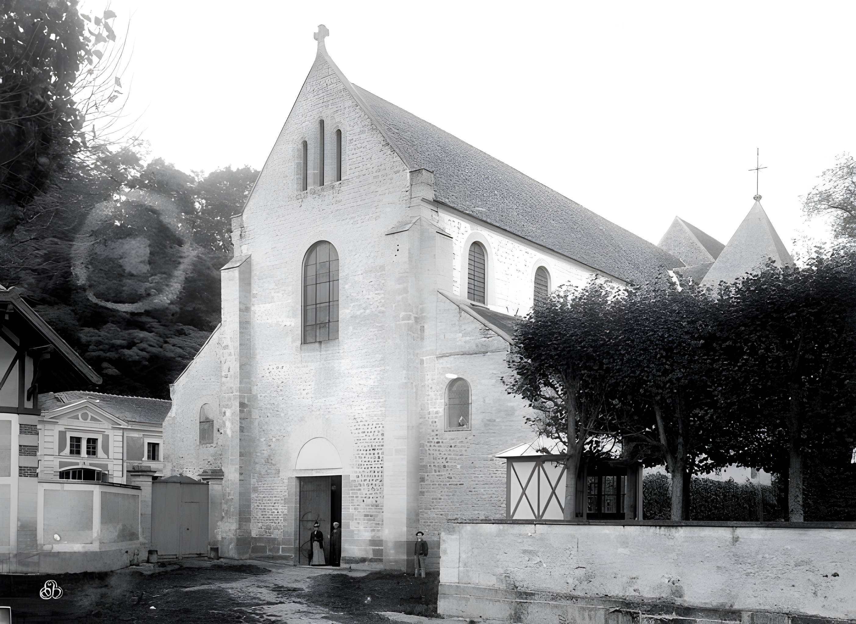 Église Saint-Michel de Juziers