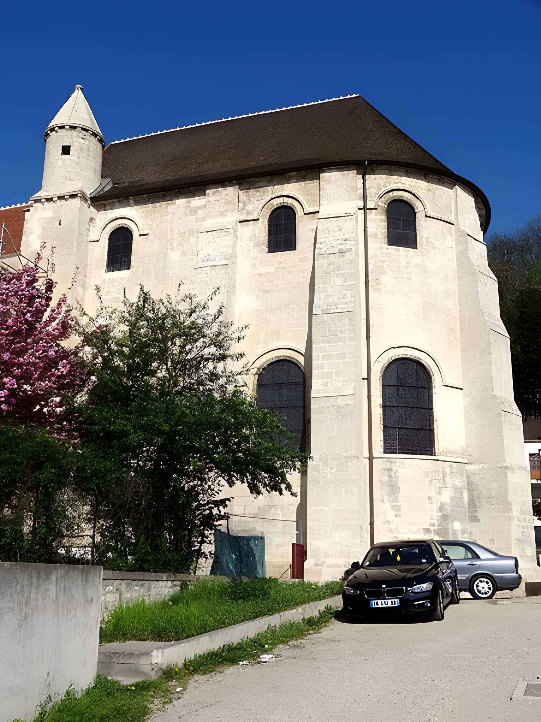 Église Saint-Michel de Juziers