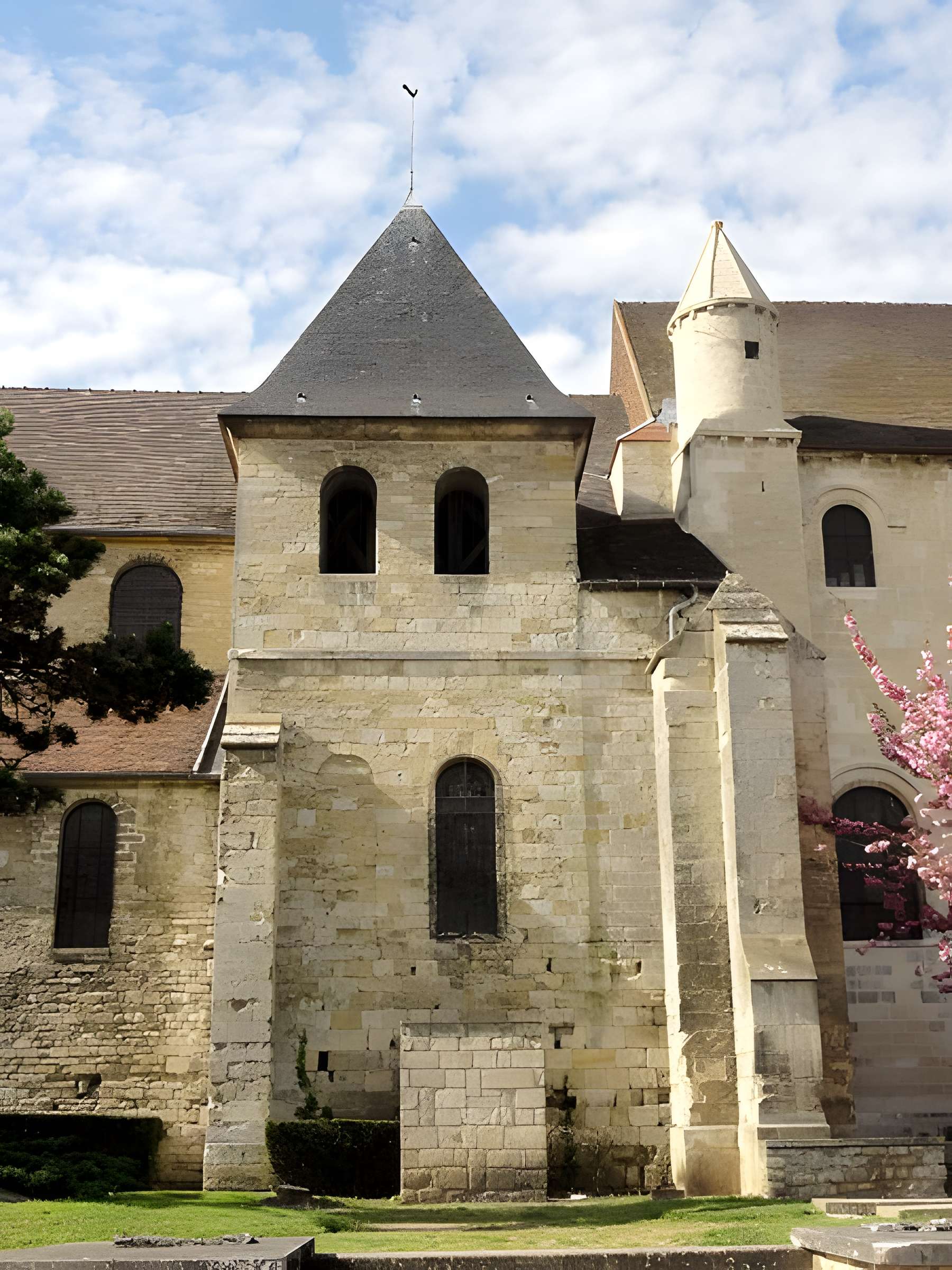 Église Saint-Michel de Juziers