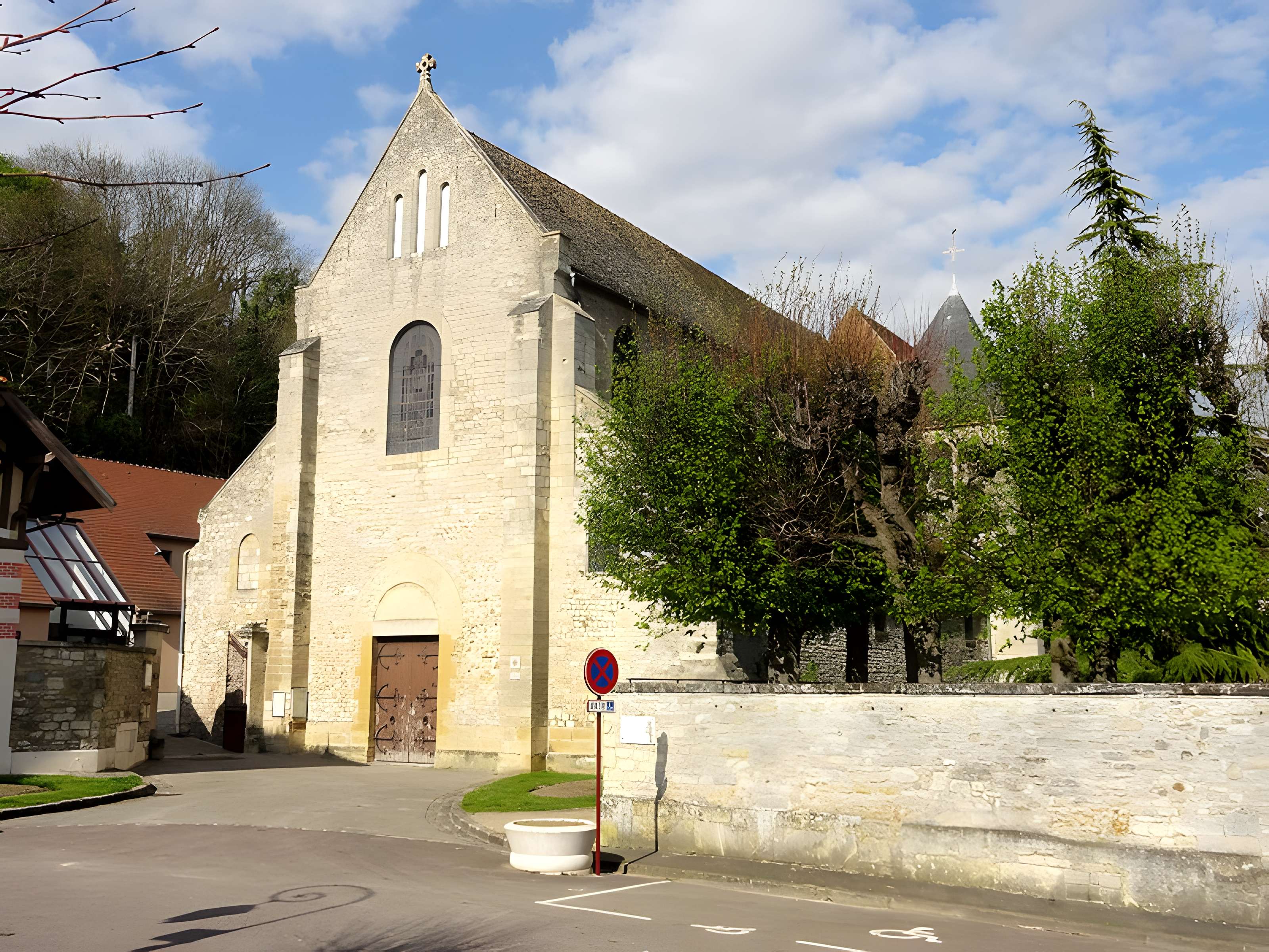 Église Saint-Michel de Juziers