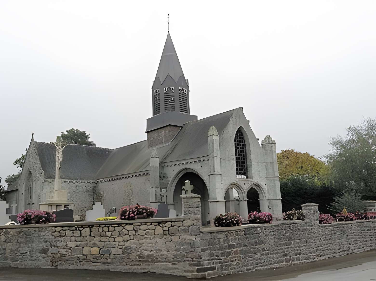 Église Saint-Michel de La Nouaye 